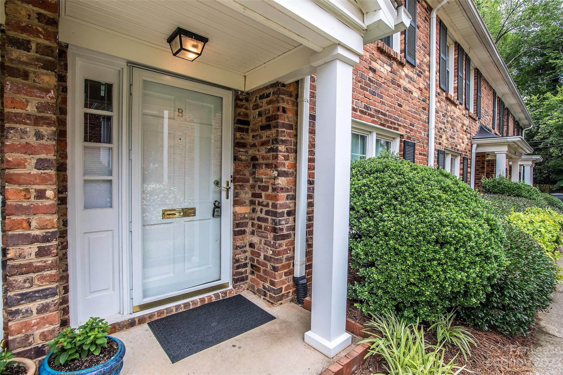 Property image 1 at 852 Mcalway Road, Charlotte, NC 28211