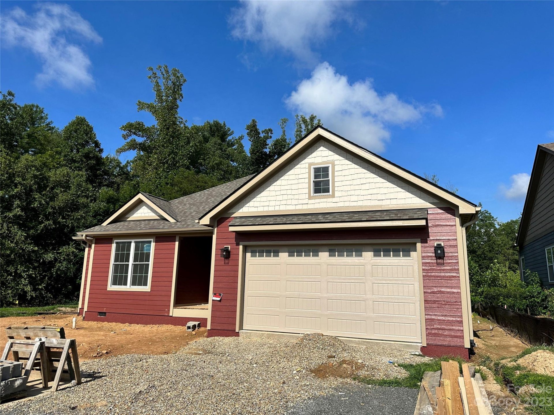 Property image 1 at 10 Loftin Street, Weaverville, NC 28787