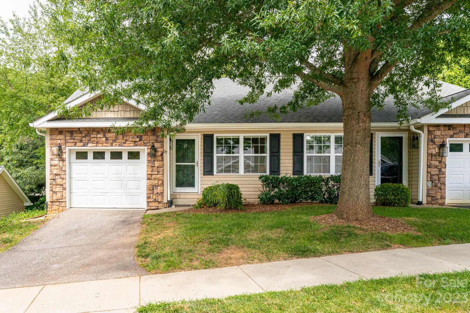 Property image 1 at 27 Kirby Road, Asheville, NC 28806