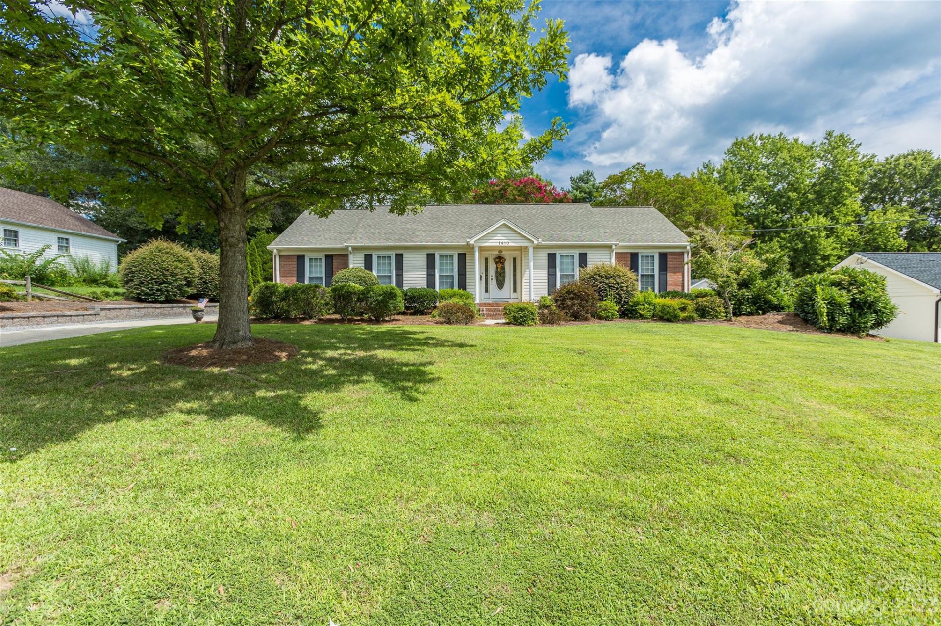 Property image 1 at 1410 Georgetowne Drive, Gastonia, NC 28054