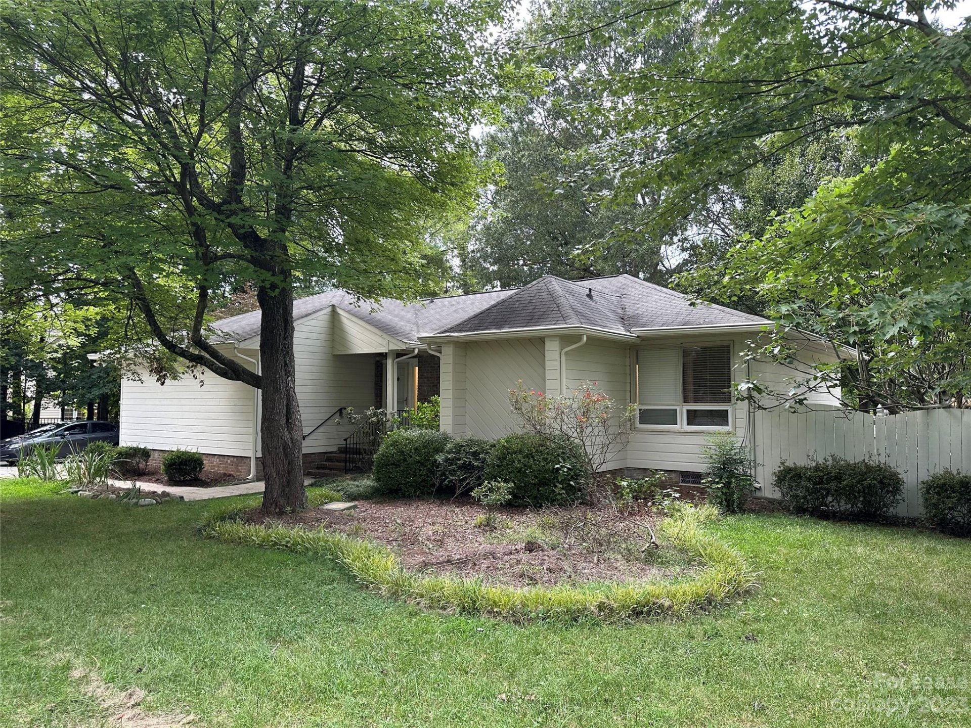 Property image 1 at 10508 Knox Avenue, Matthews, NC 28105