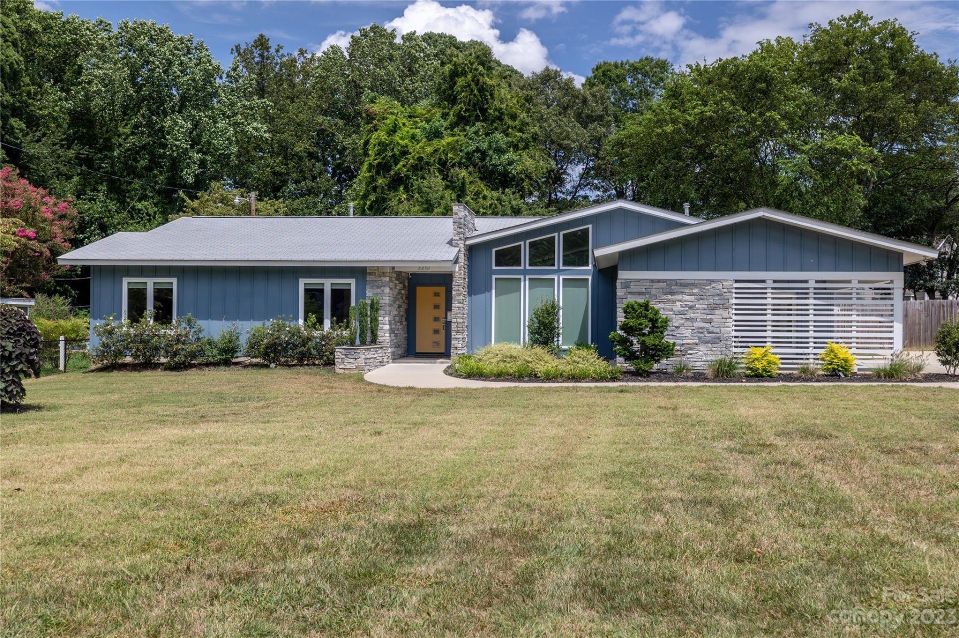 Property image 1 at 3210 Driftwood Drive, Charlotte, NC 28205