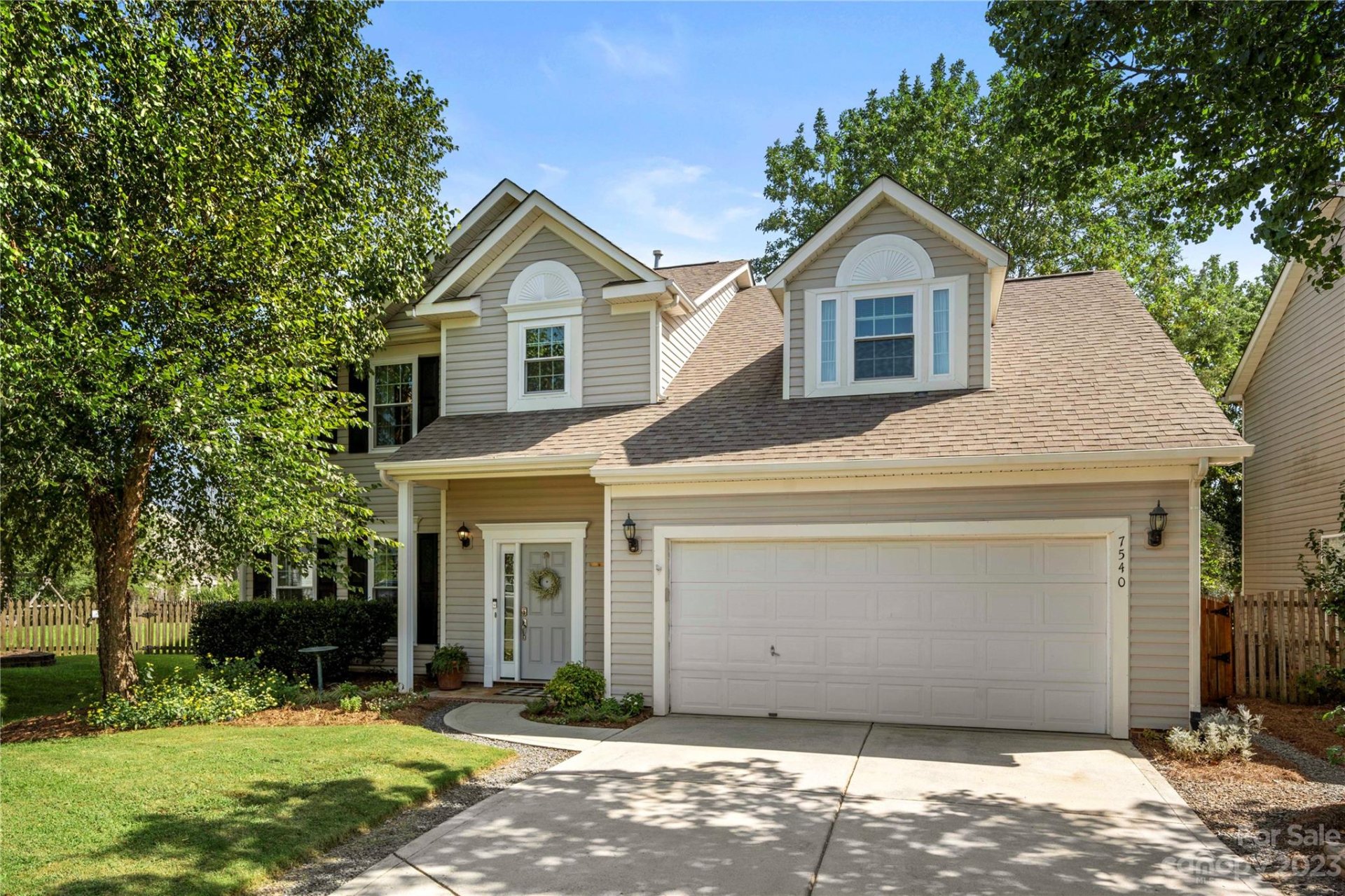 7540 Sparkleberry Drive