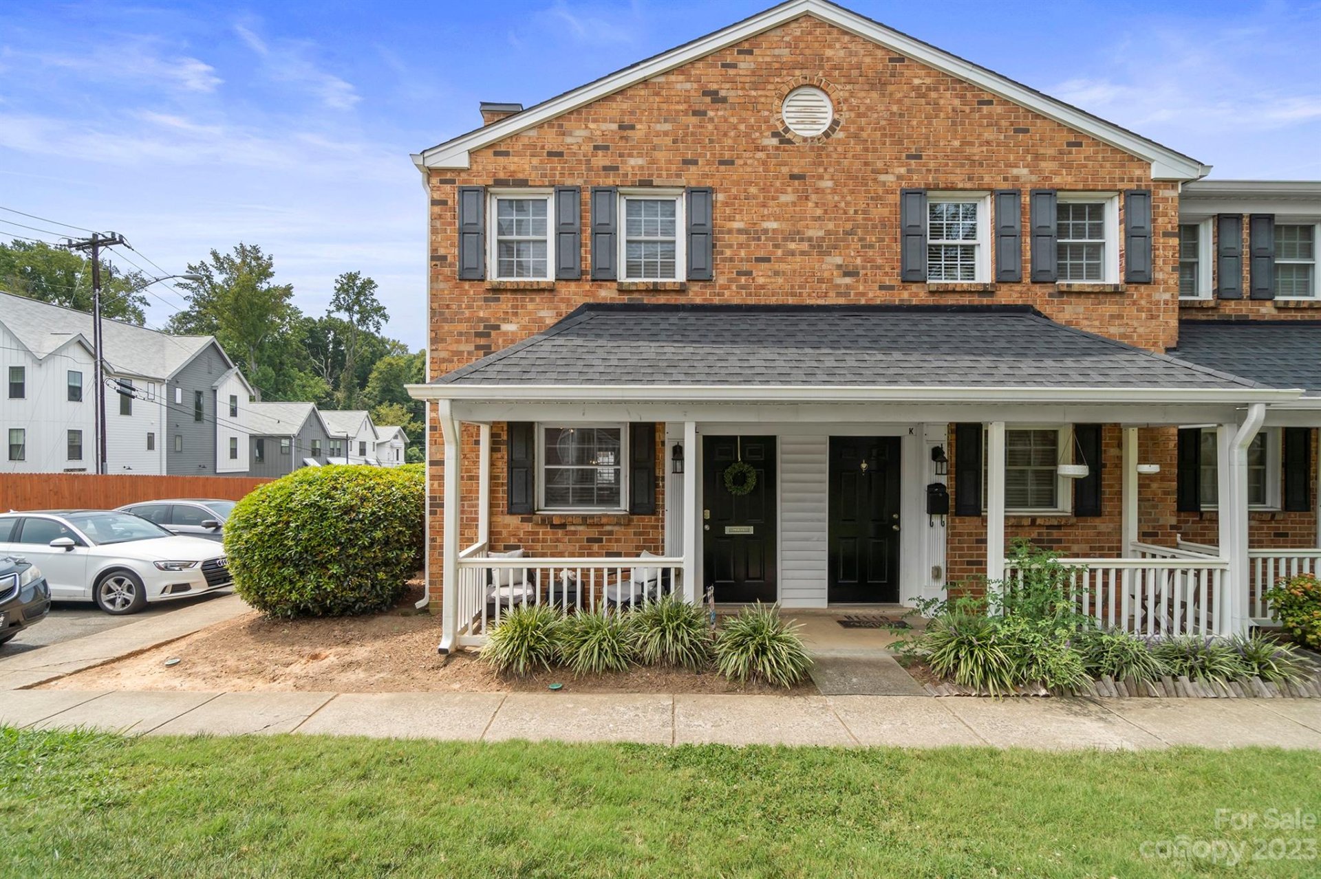 1318 Green Oaks Lane