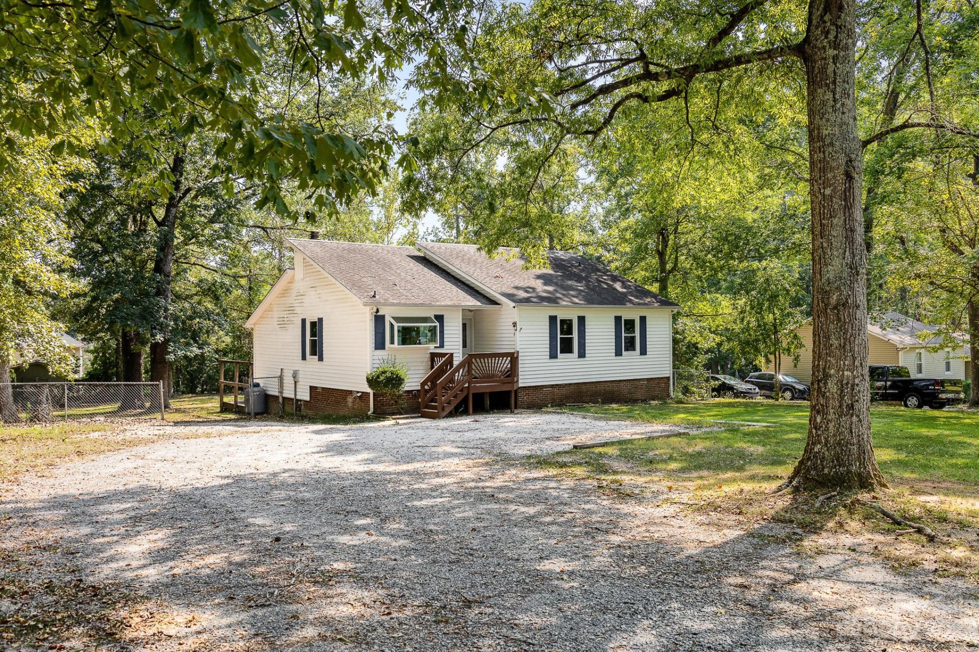 4919 Country Oaks Drive