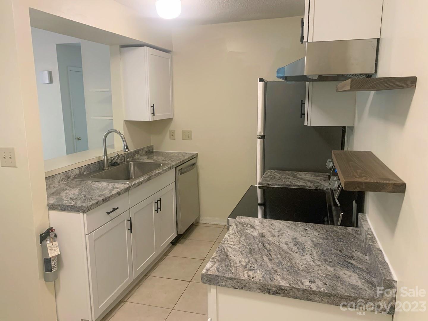 Property image 1 at 9627 Vinca Circle, Charlotte, NC 28213