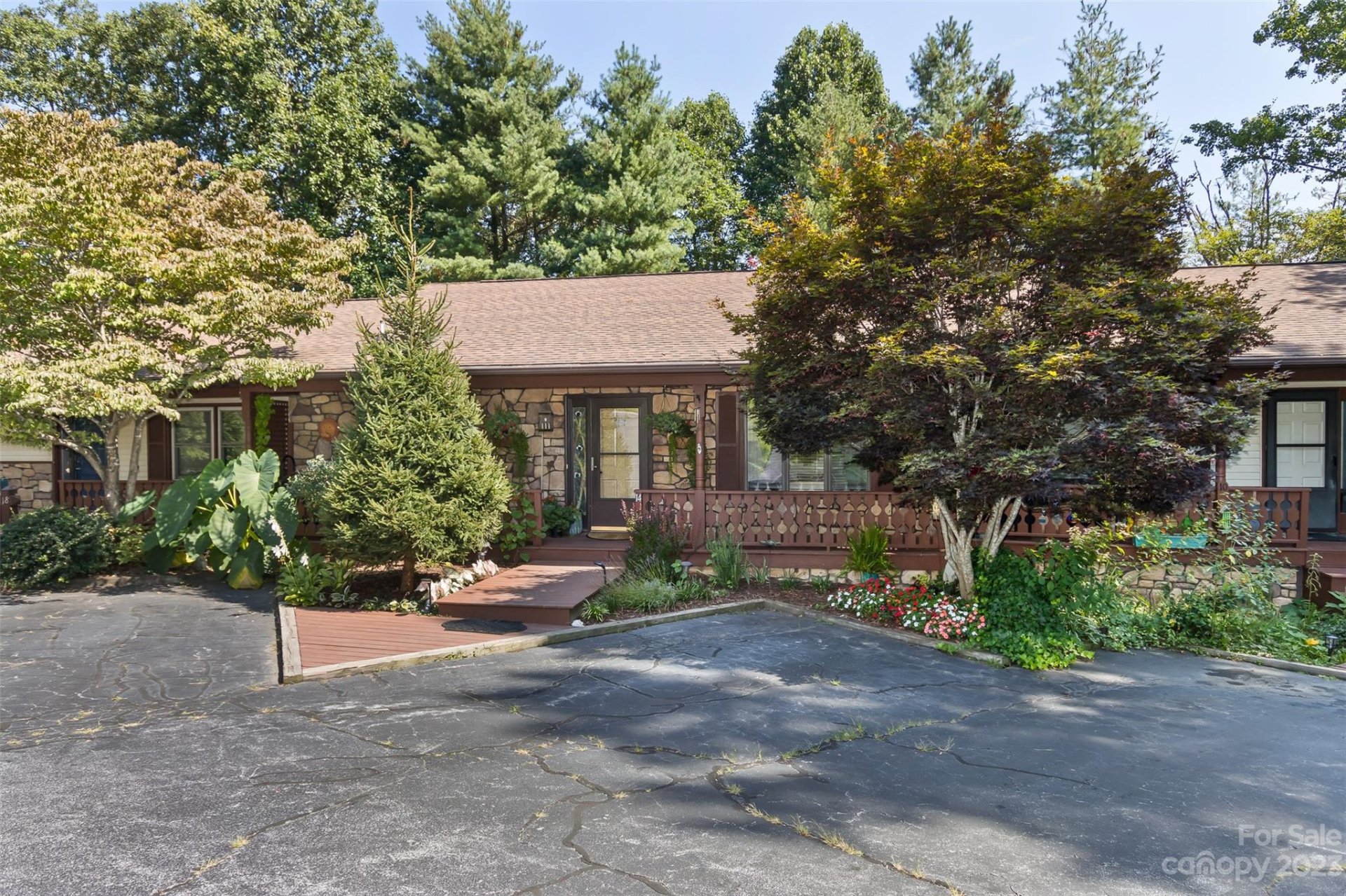 Property image 1 at 14 Rolling Ridge Way, Etowah, NC 28729