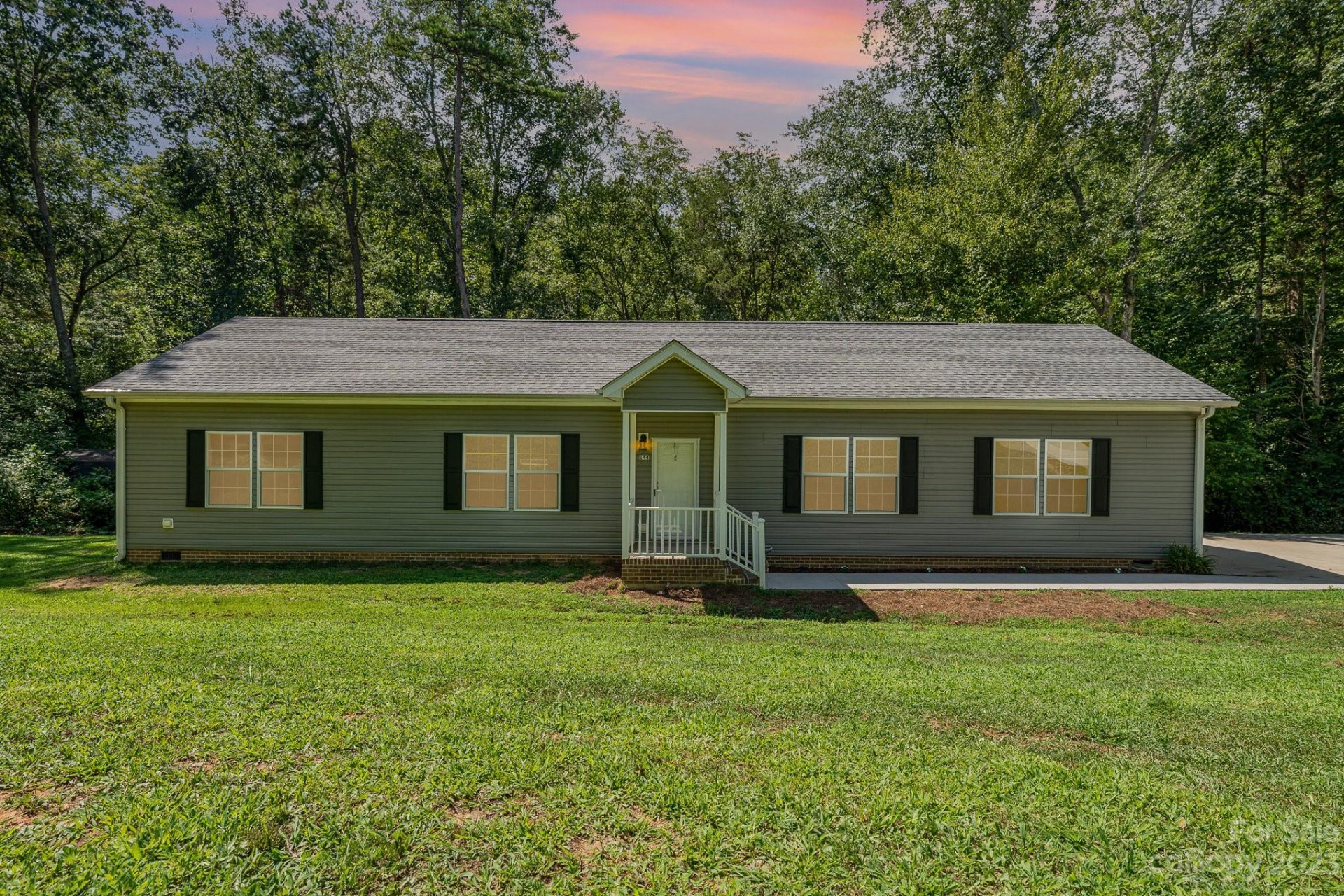 Property image 1 at 144 Tradewinds Court, Mooresville, NC 28115