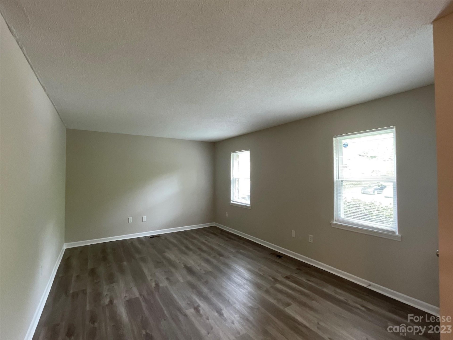 Property image 2 at 3623 Driftwood Drive, Charlotte, NC 28205