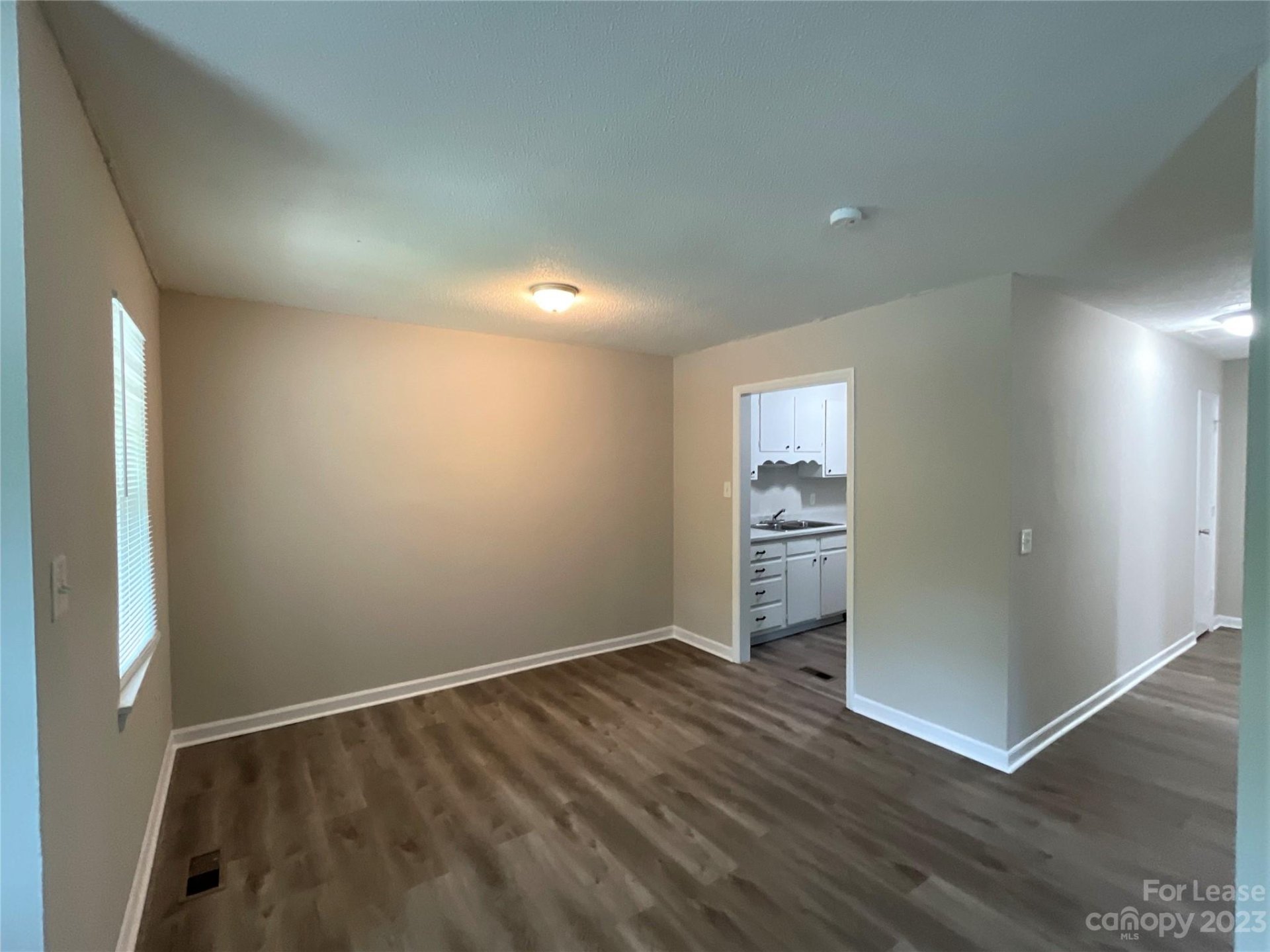 Property image 4 at 3623 Driftwood Drive, Charlotte, NC 28205