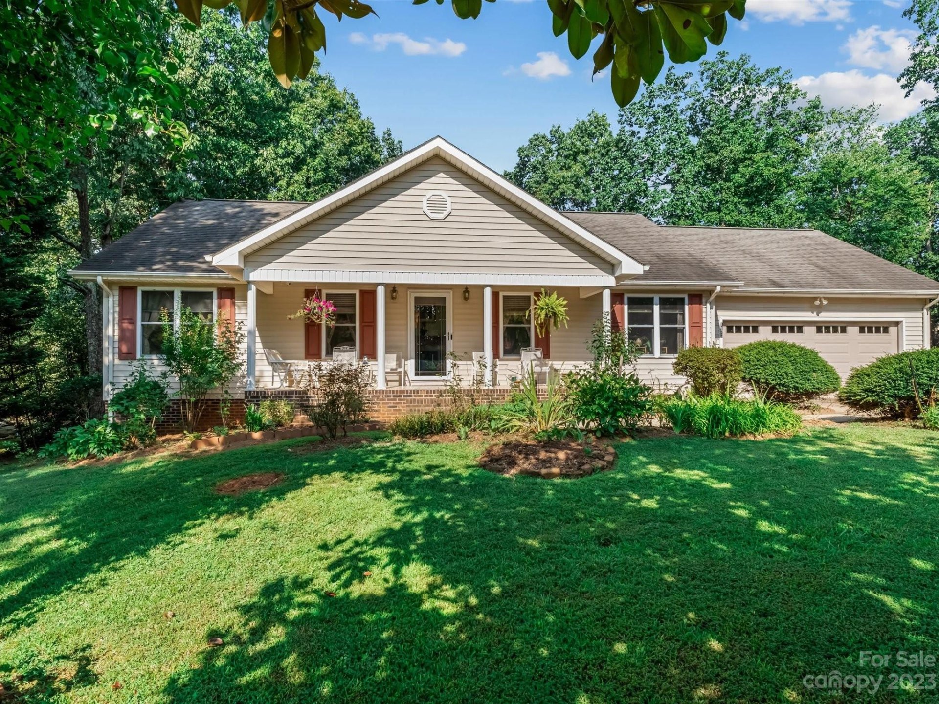 Property image 1 at 1123 Knollwood Drive, Claremont, NC 28610