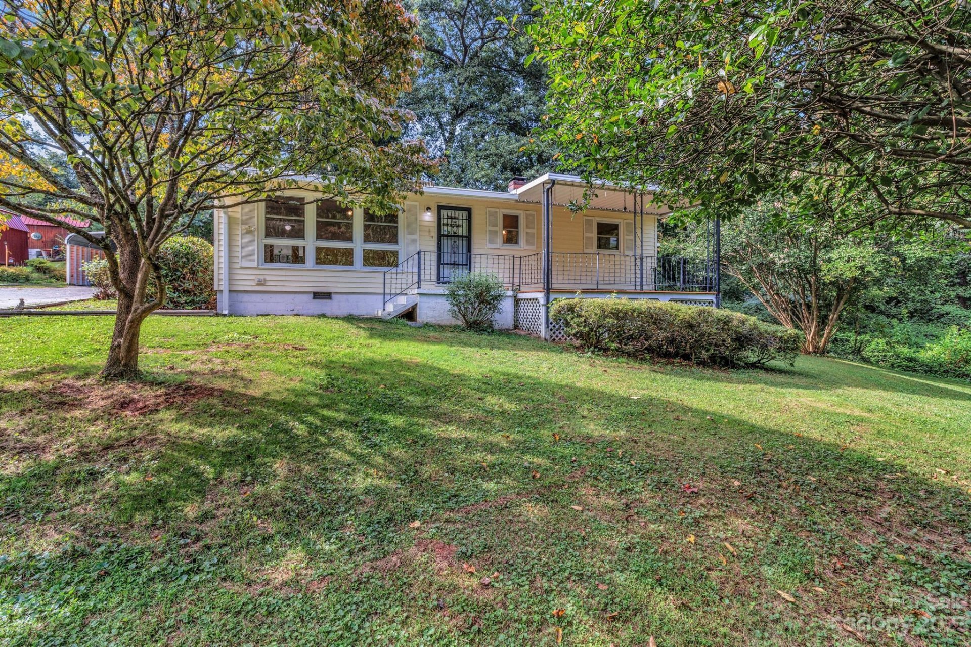 Property image 1 at 50 Robinwood Avenue, Asheville, NC 28806