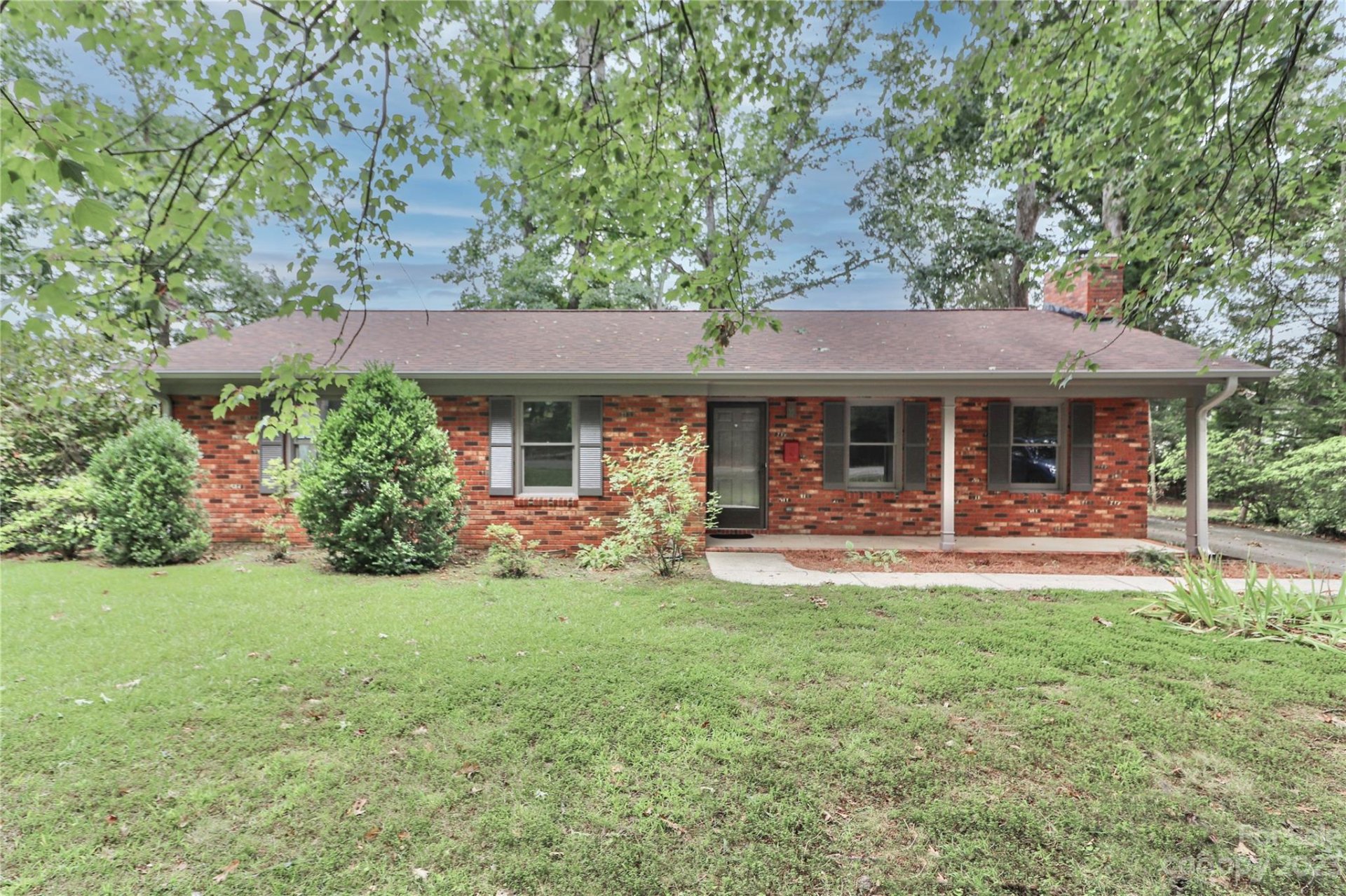 Property image 1 at 209 Mitchell Avenue, Statesville, NC 28677