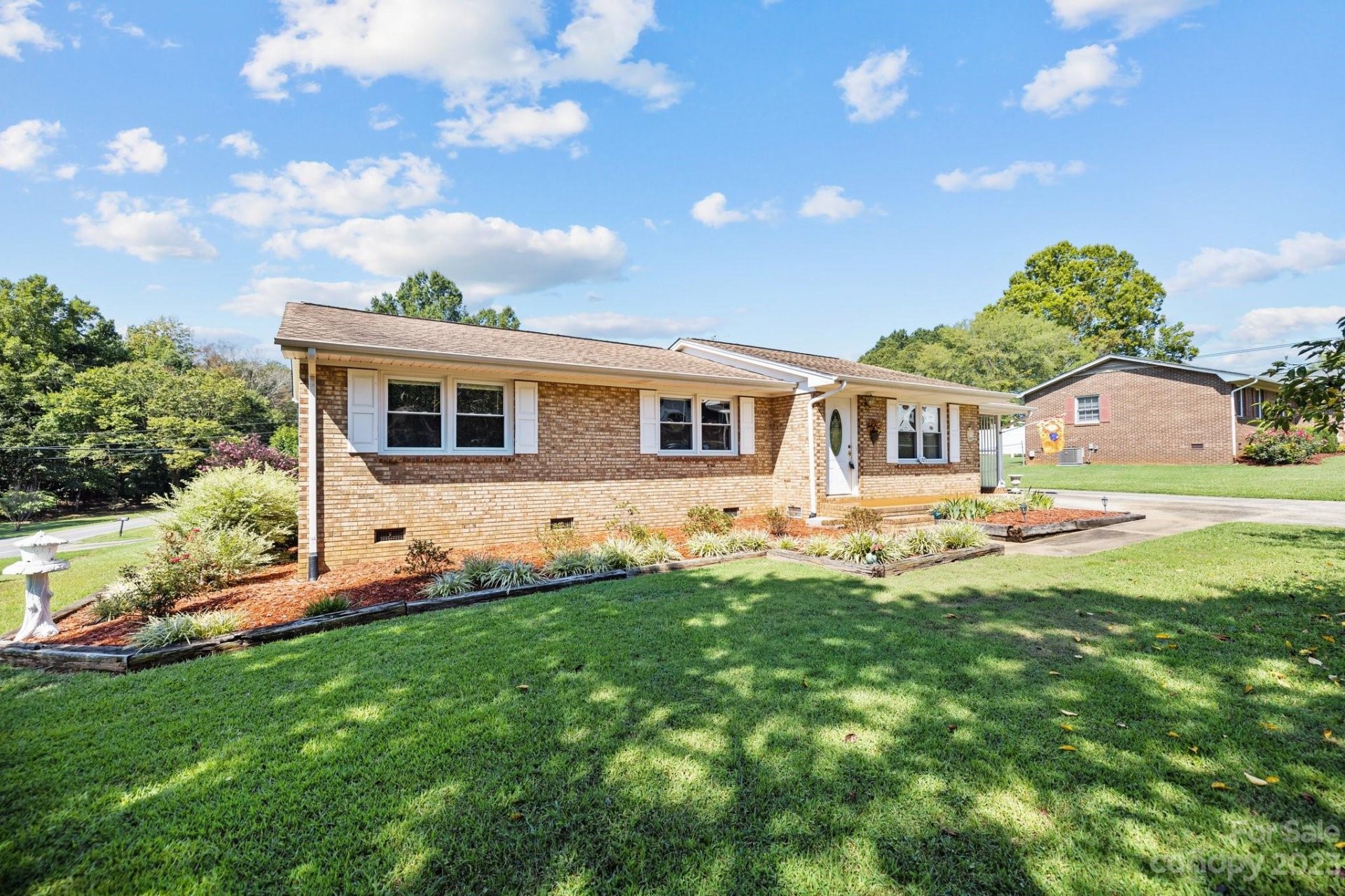 Property image 1 at 105 Donna Avenue, Gastonia, NC 28052