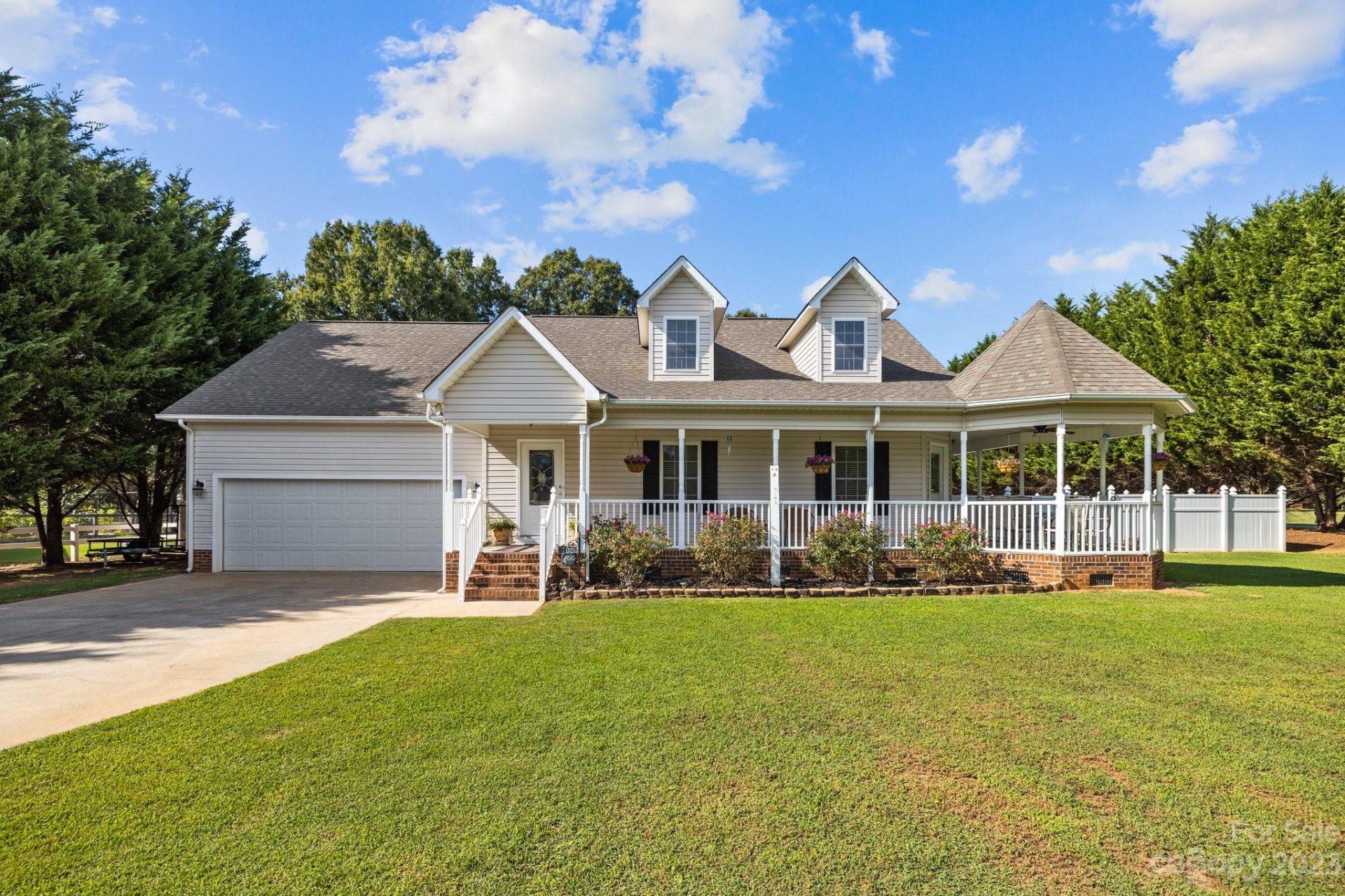 Property image 3 at 700 Pinehaven Circle, Clover, SC 29710