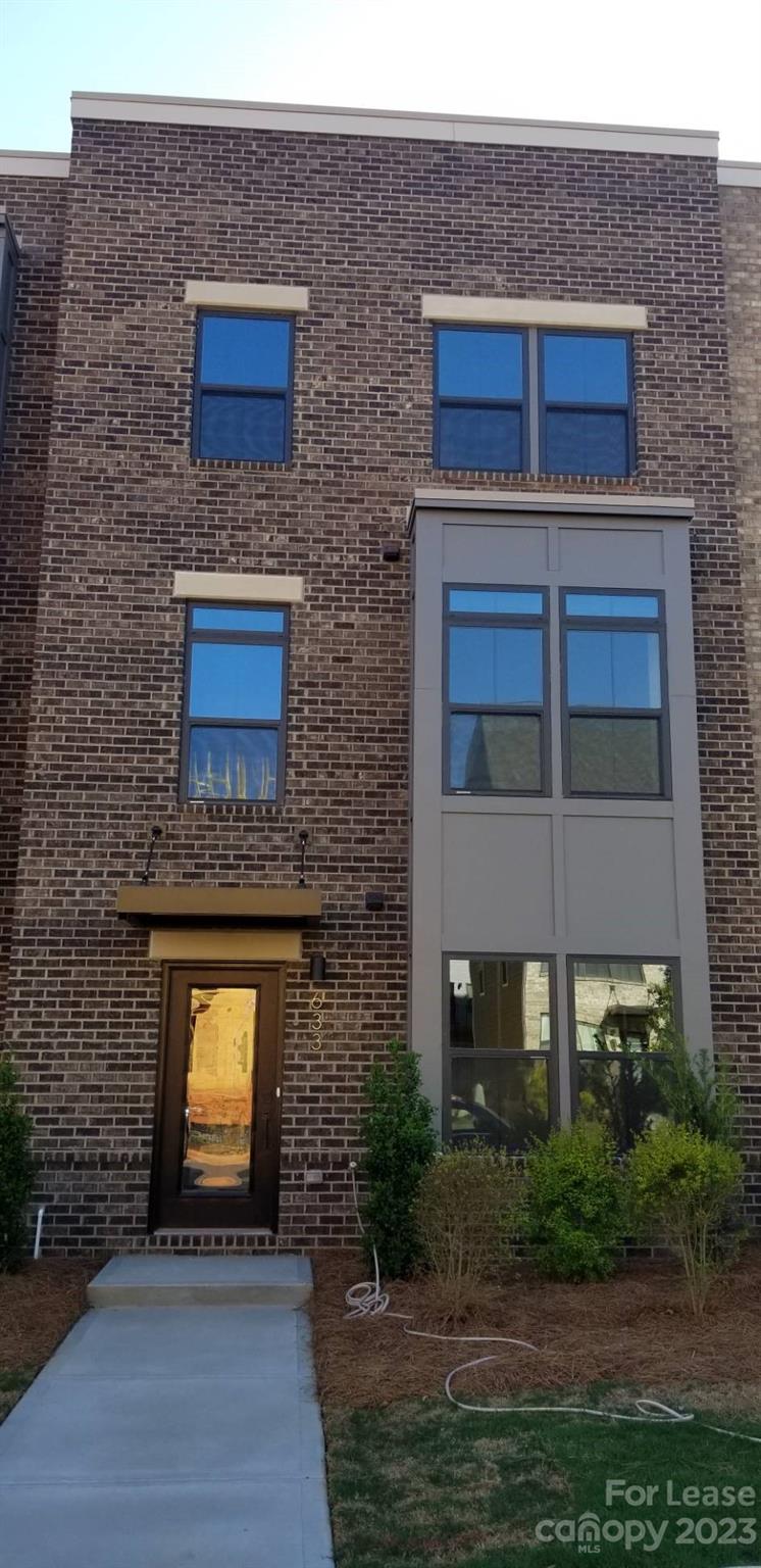 Property image 1 at 633 Uwharrie River Road, Charlotte, NC 28211