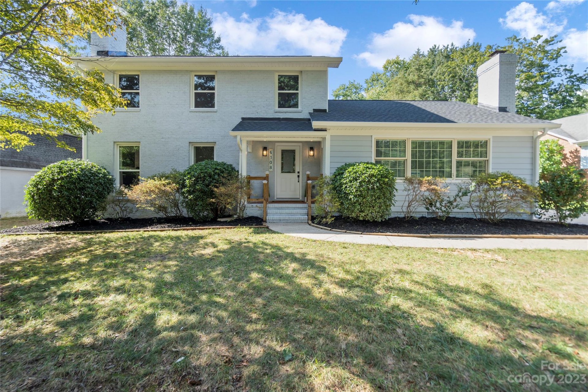 Providence Woods, Charlotte Community