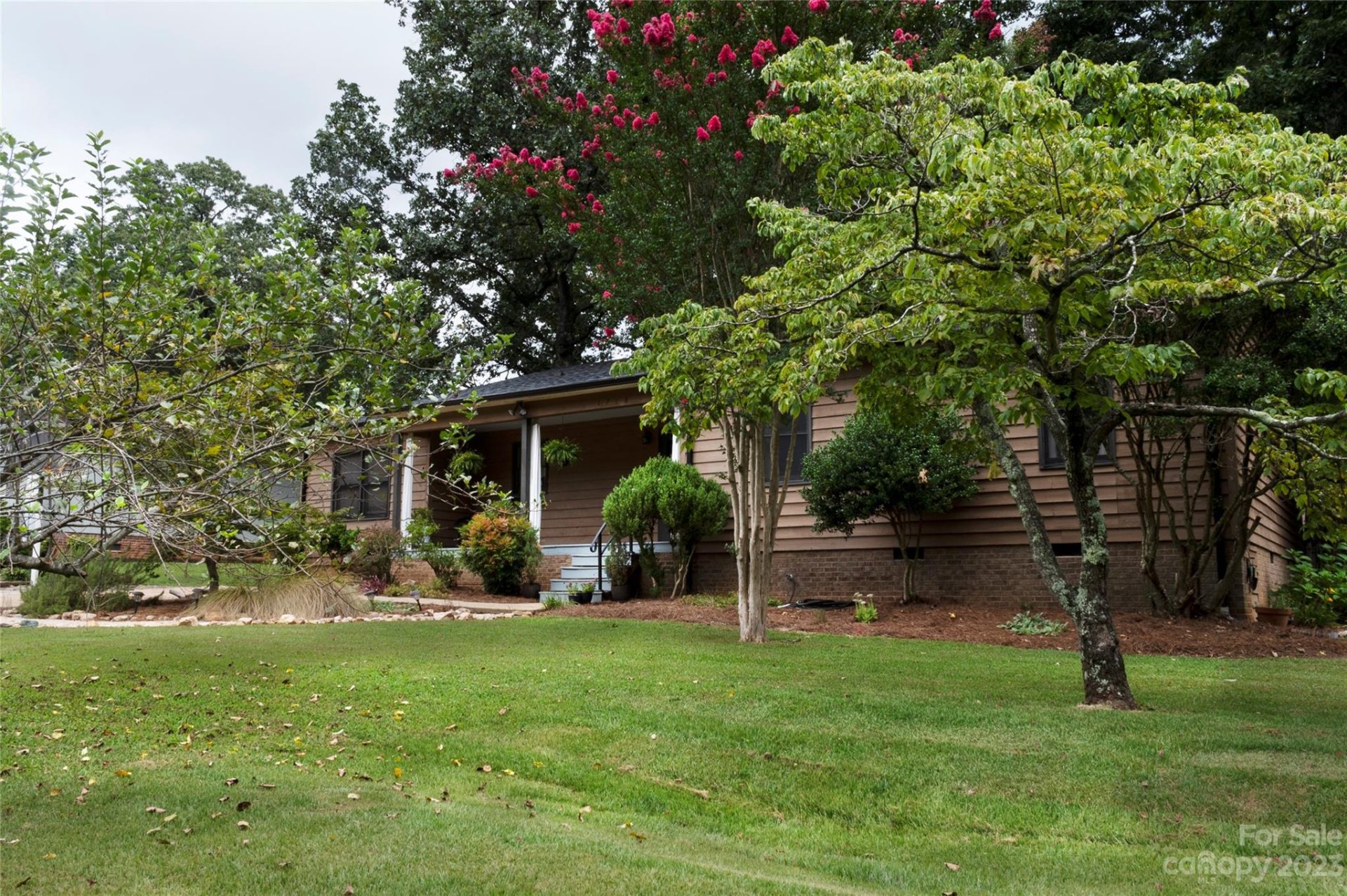 Property image 2 at 1718 Magnum Road, Hickory, NC 28602