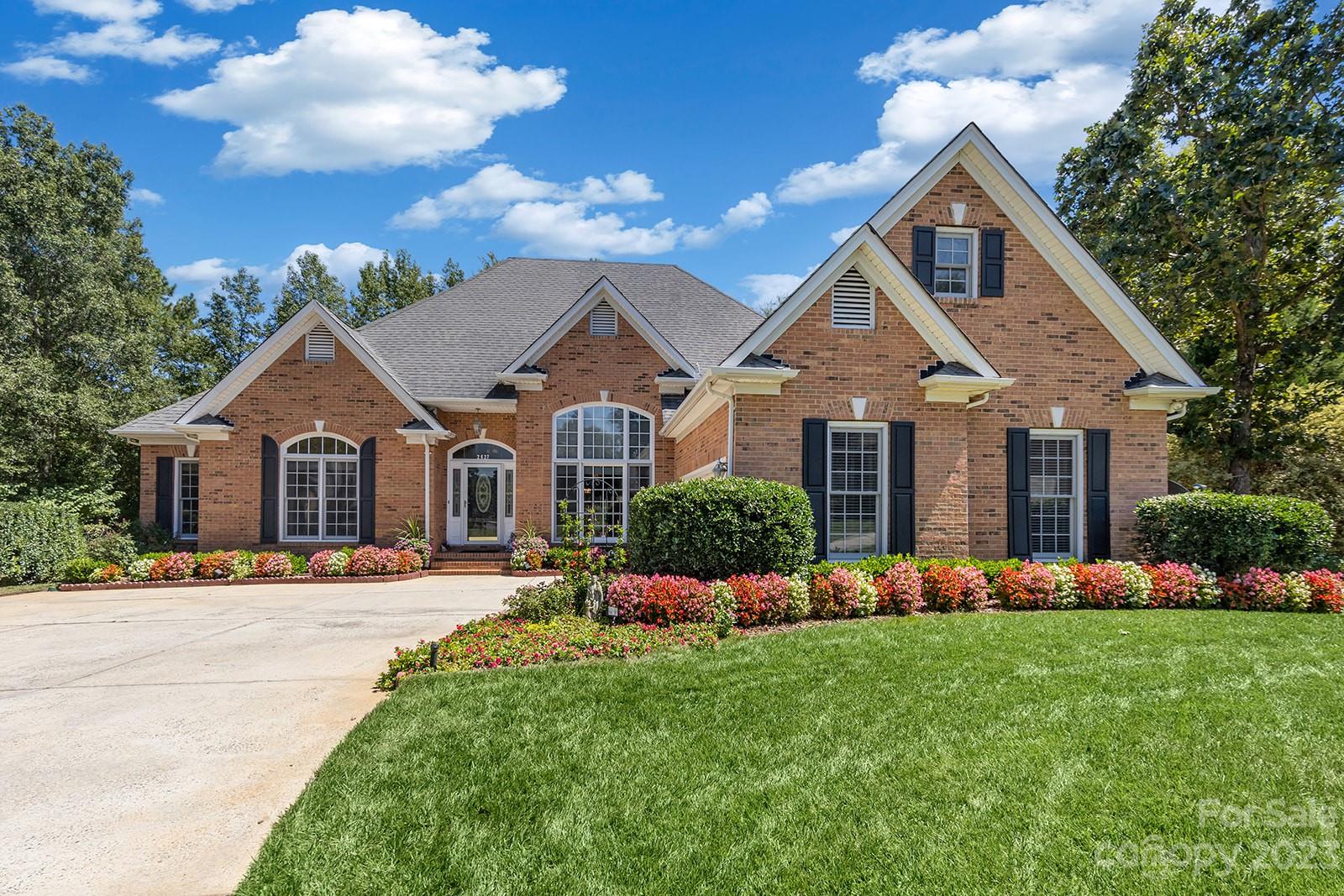 Property image 1 at 2627 Albatross Lane, Matthews, NC 28104