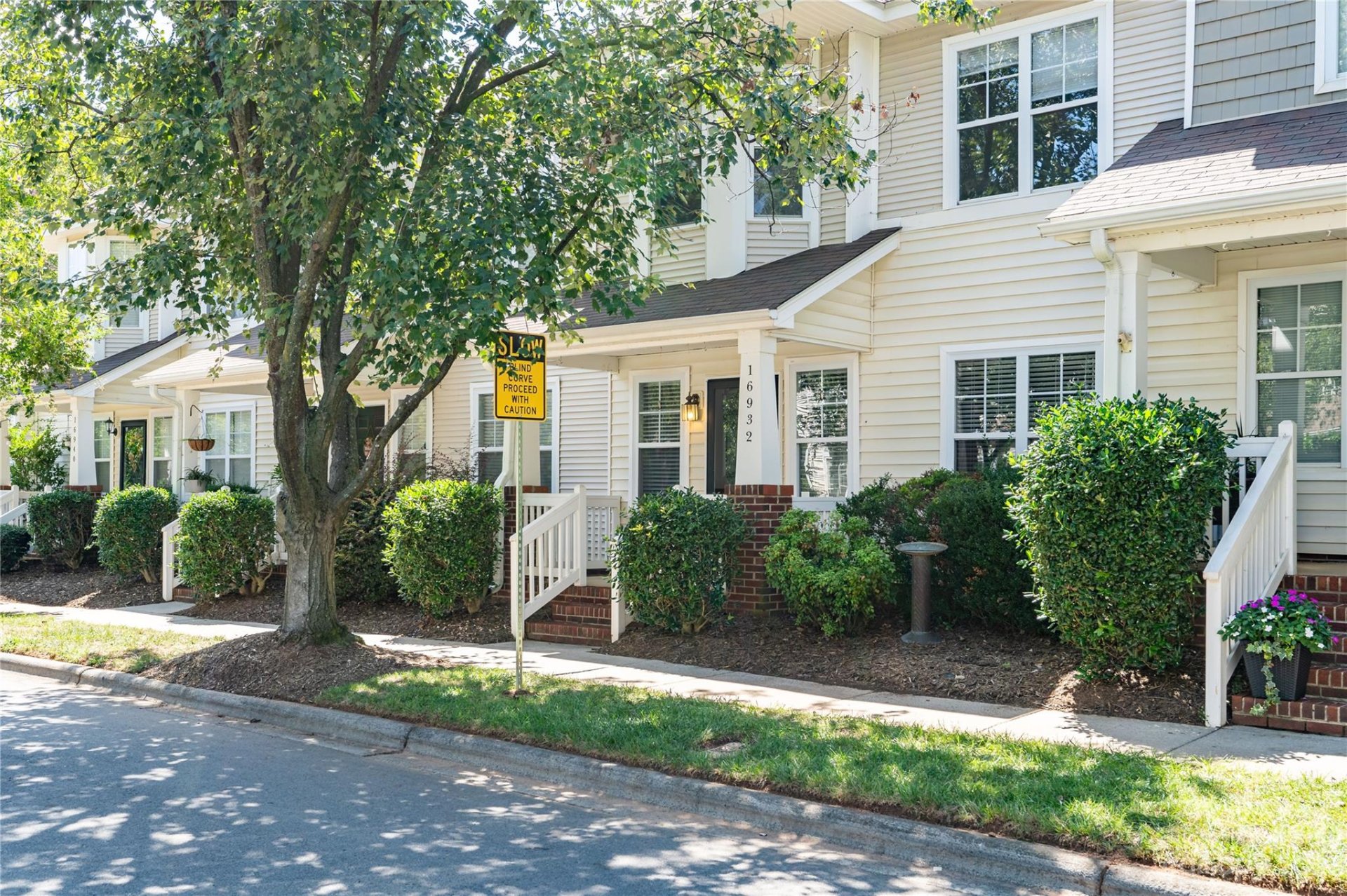 16932 Bridgeton Lane