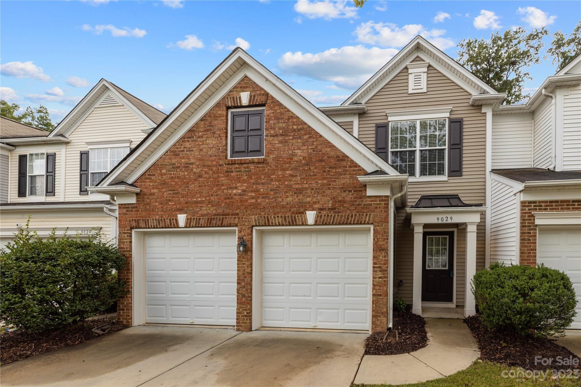 9029 Mcalwaine Preserve Avenue