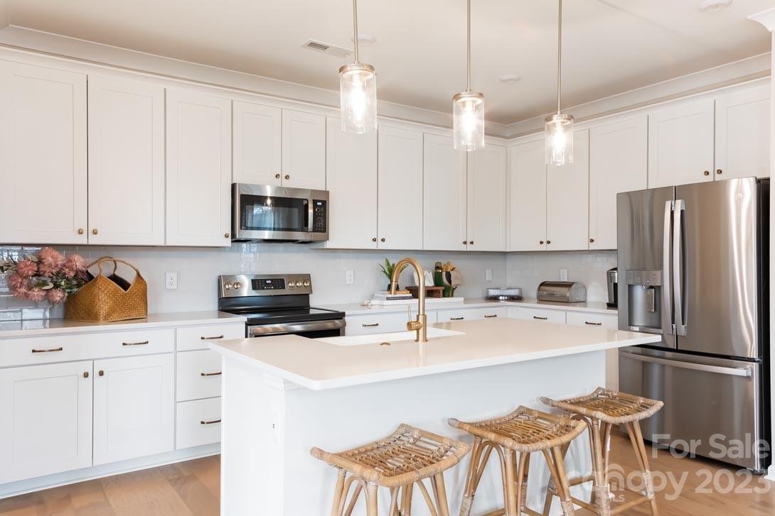 Property image 1 at 2031 Howell Creek Way, Charlotte, NC 28215