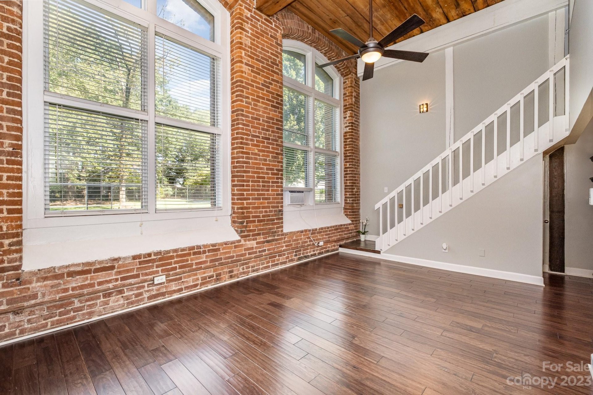 Property image 1 at 201 S Hoskins Road, Charlotte, NC 28208