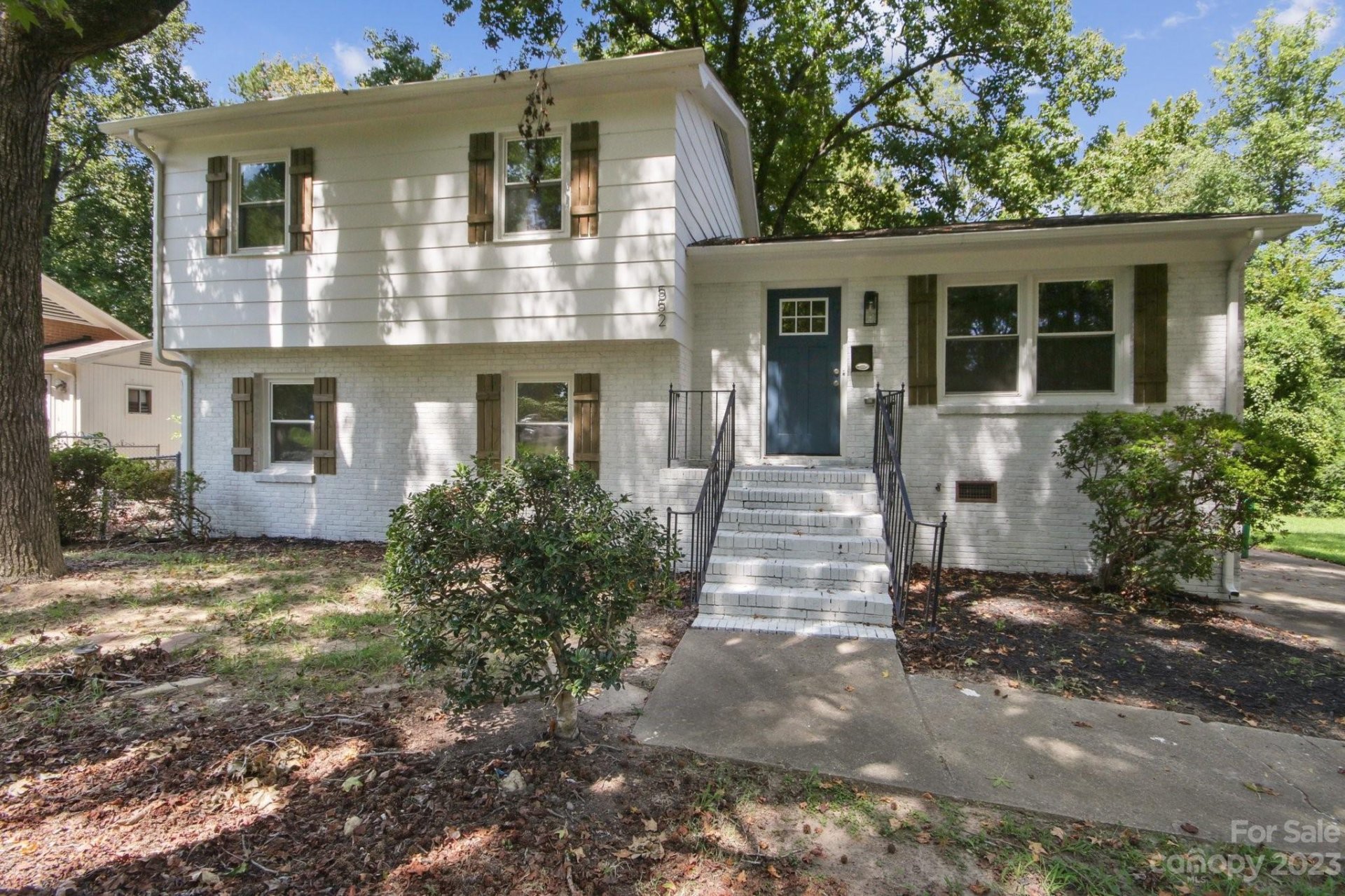 Property image 1 at 552 Derrydowne Drive, Charlotte, NC 28213