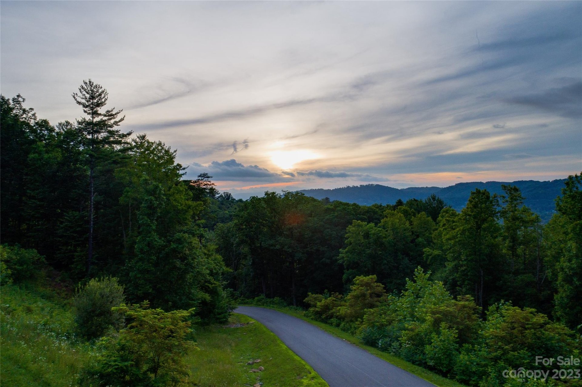 Property image 1 at 64 Longspur Lane, Asheville, NC 28804