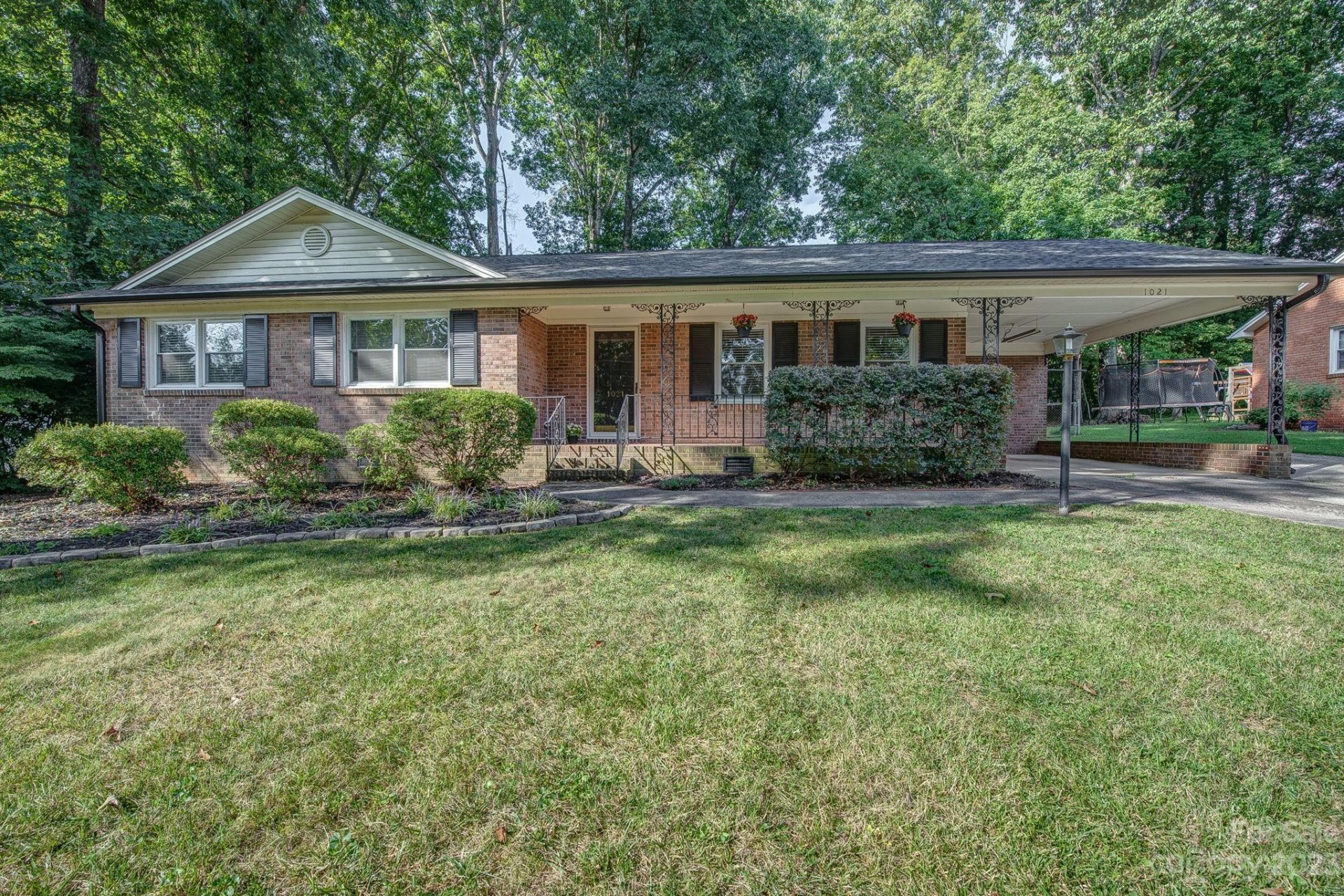 Property image 1 at 1021 Nottingham Drive, Gastonia, NC 28054