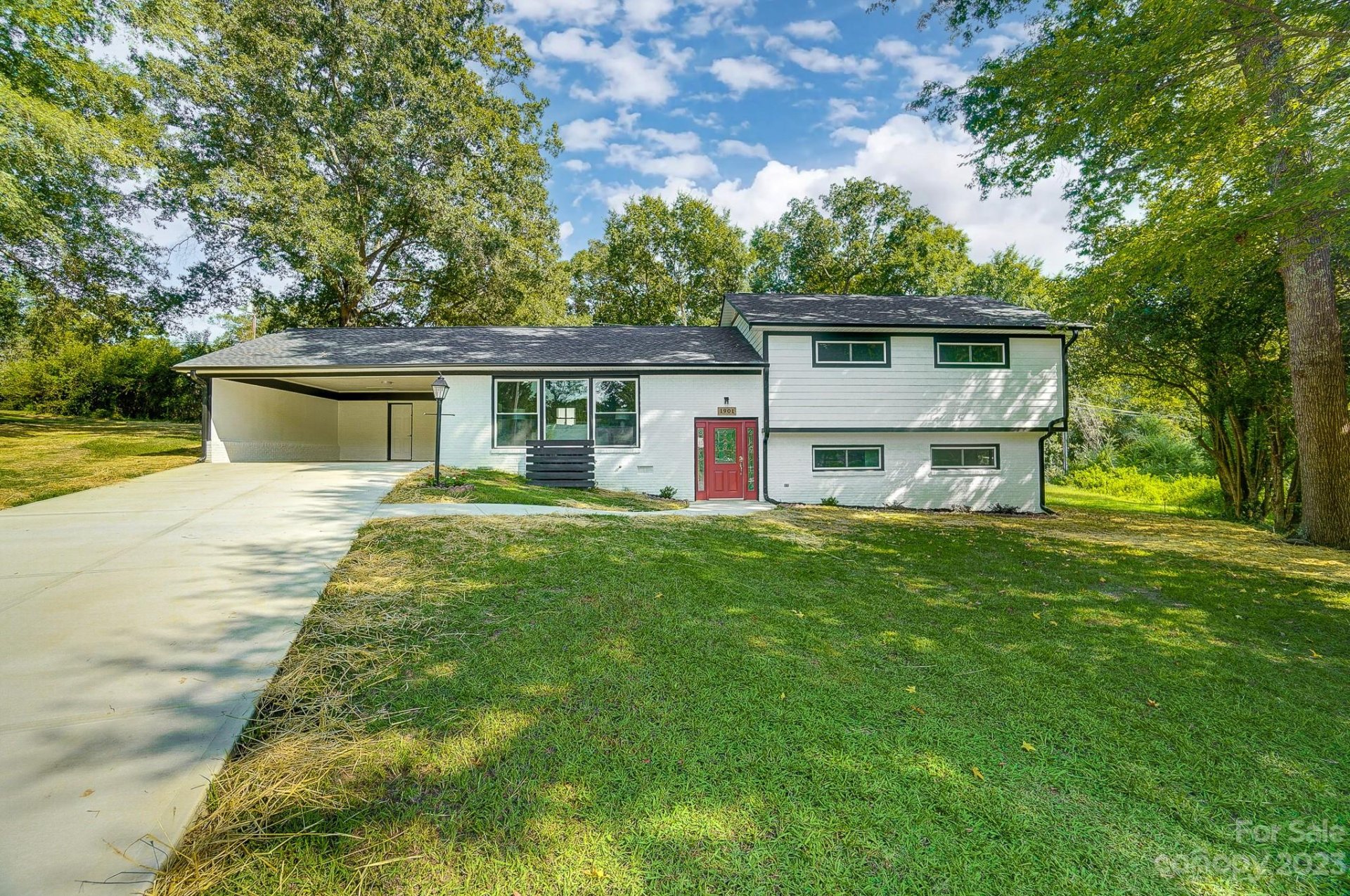 Property image 1 at 1901 Shoshone Court, Charlotte, NC 28214