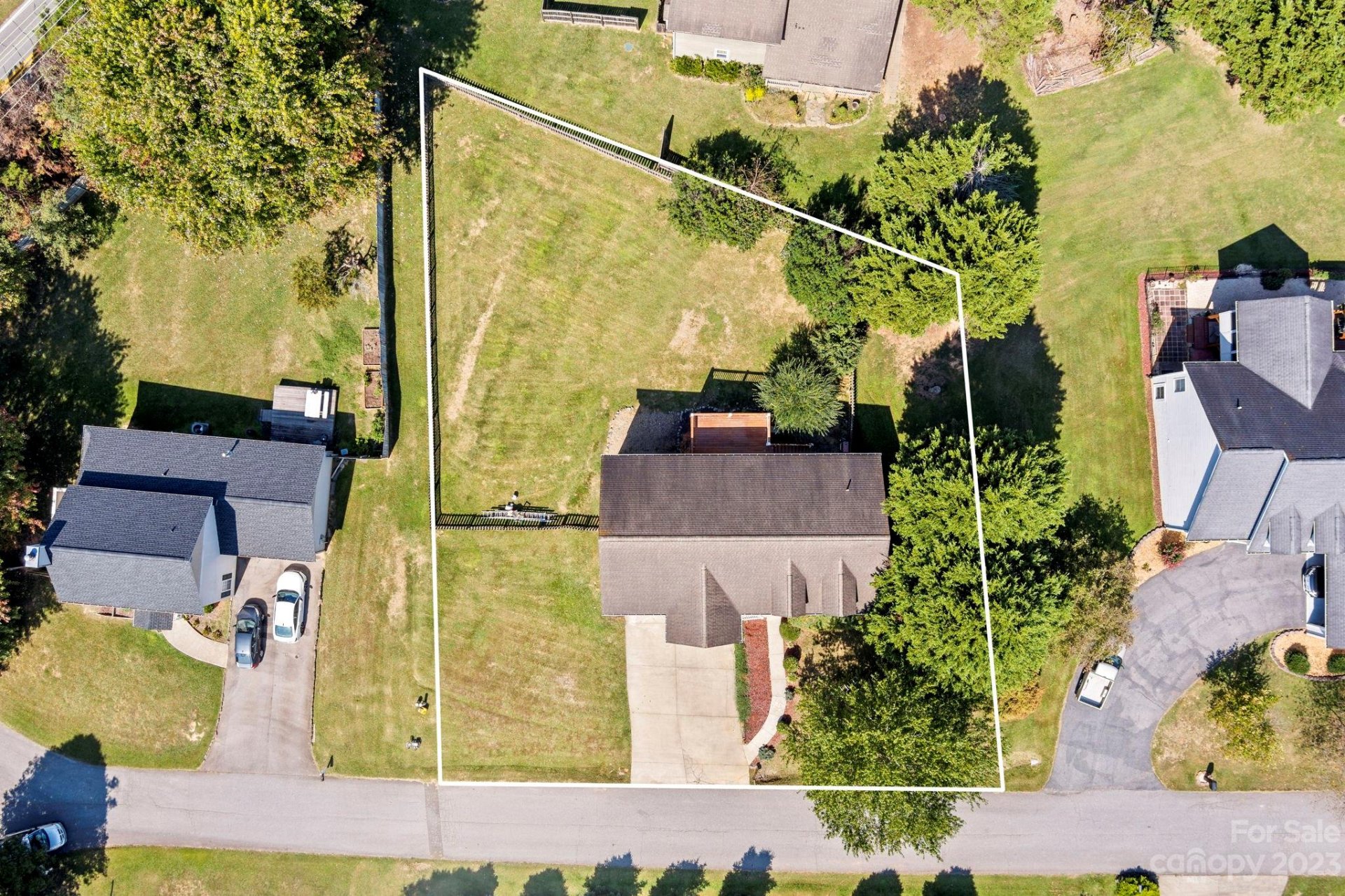 Property image 3 at 15 Viewpointe Lane, Asheville, NC 28806