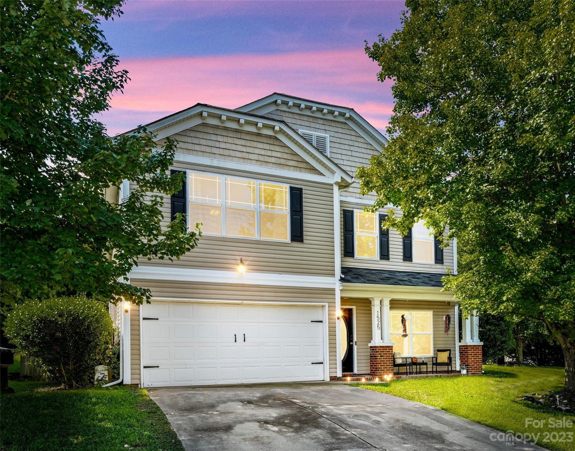 Property image 1 at 1525 Ladora Drive, Charlotte, NC 28262