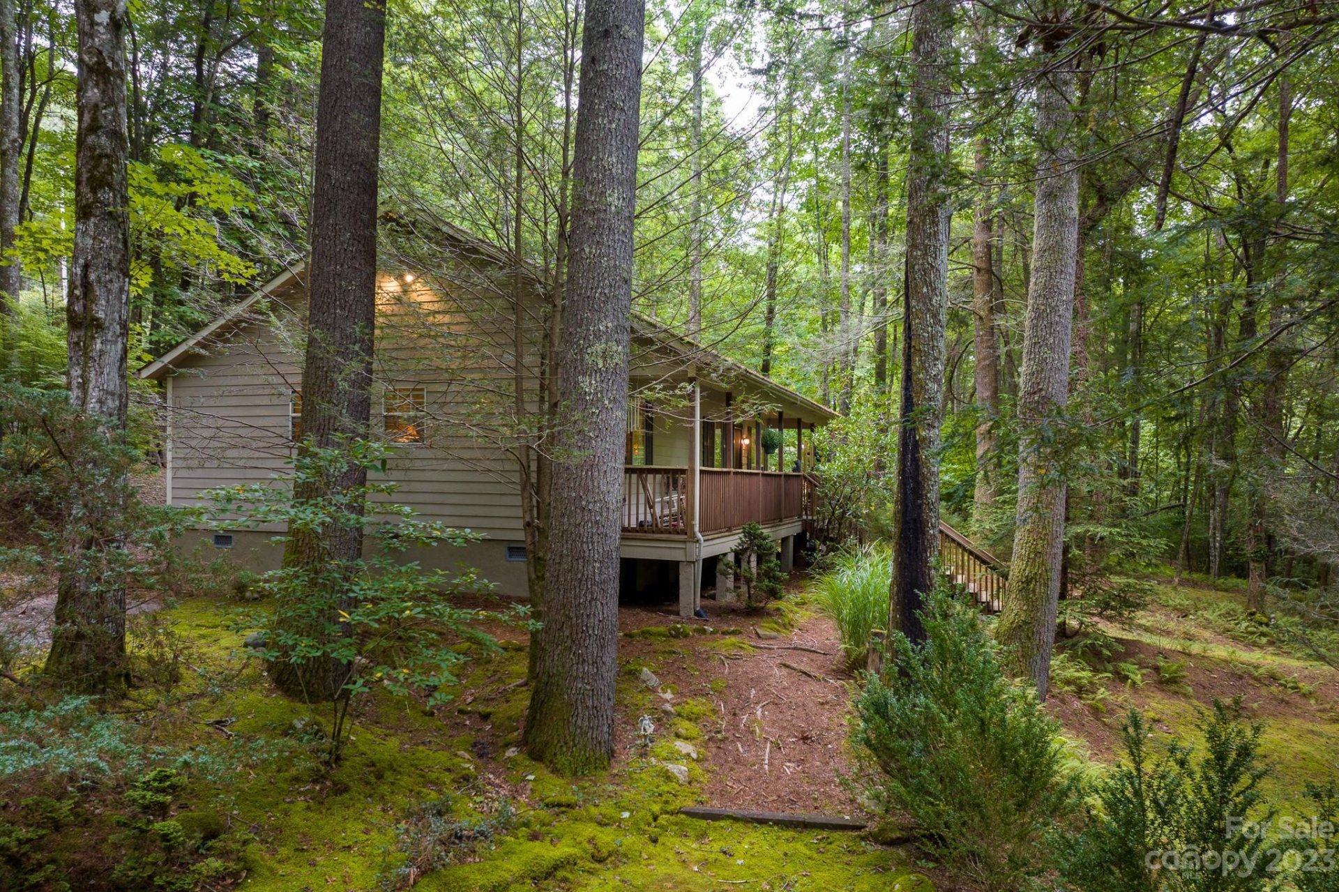 2823 W Christy Trail