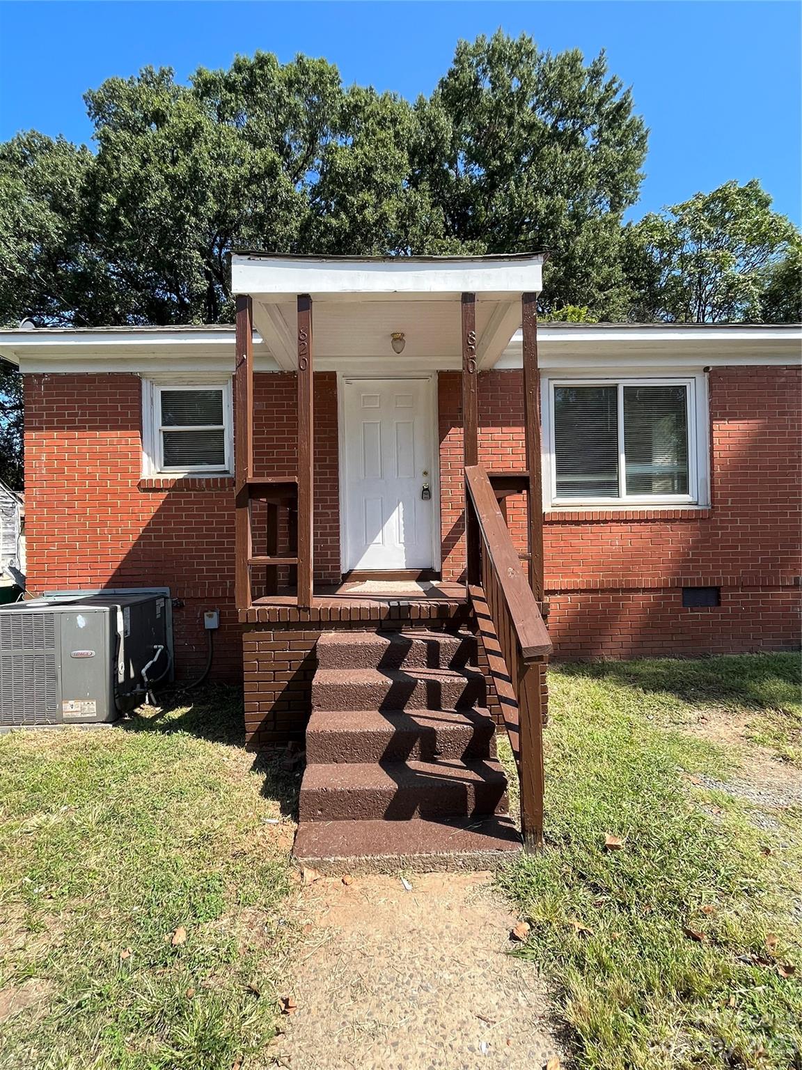 Property image 1 at 820 West Boulevard, Charlotte, NC 28203