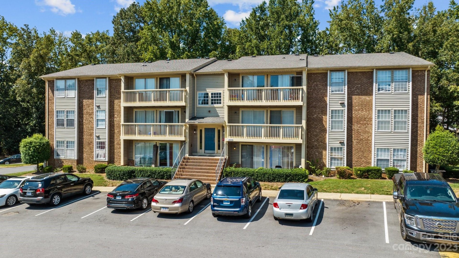 Colville II, Charlotte Community