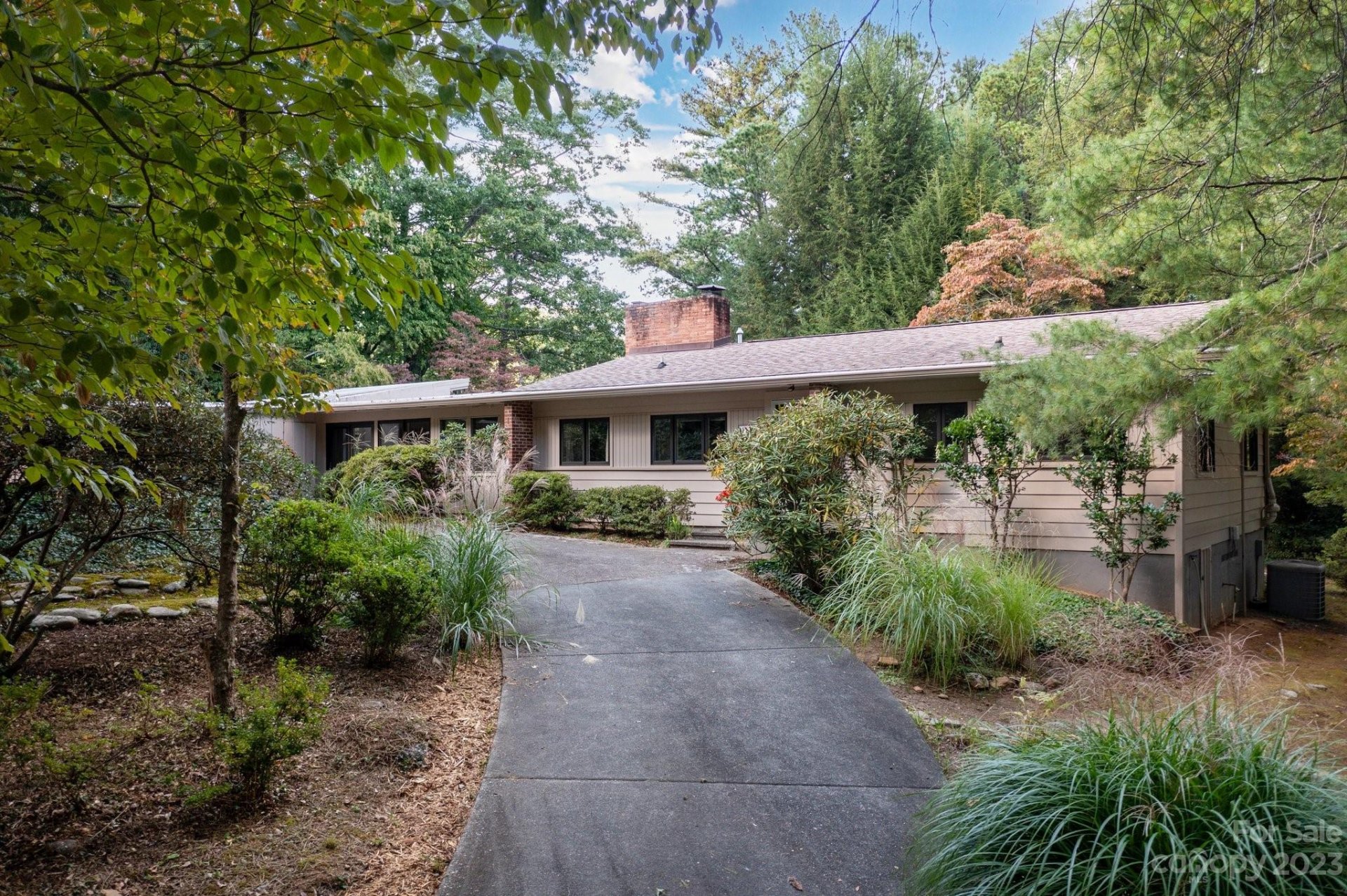 Property image 1 at 112 Hilltop Road, Black Mountain, NC 28711