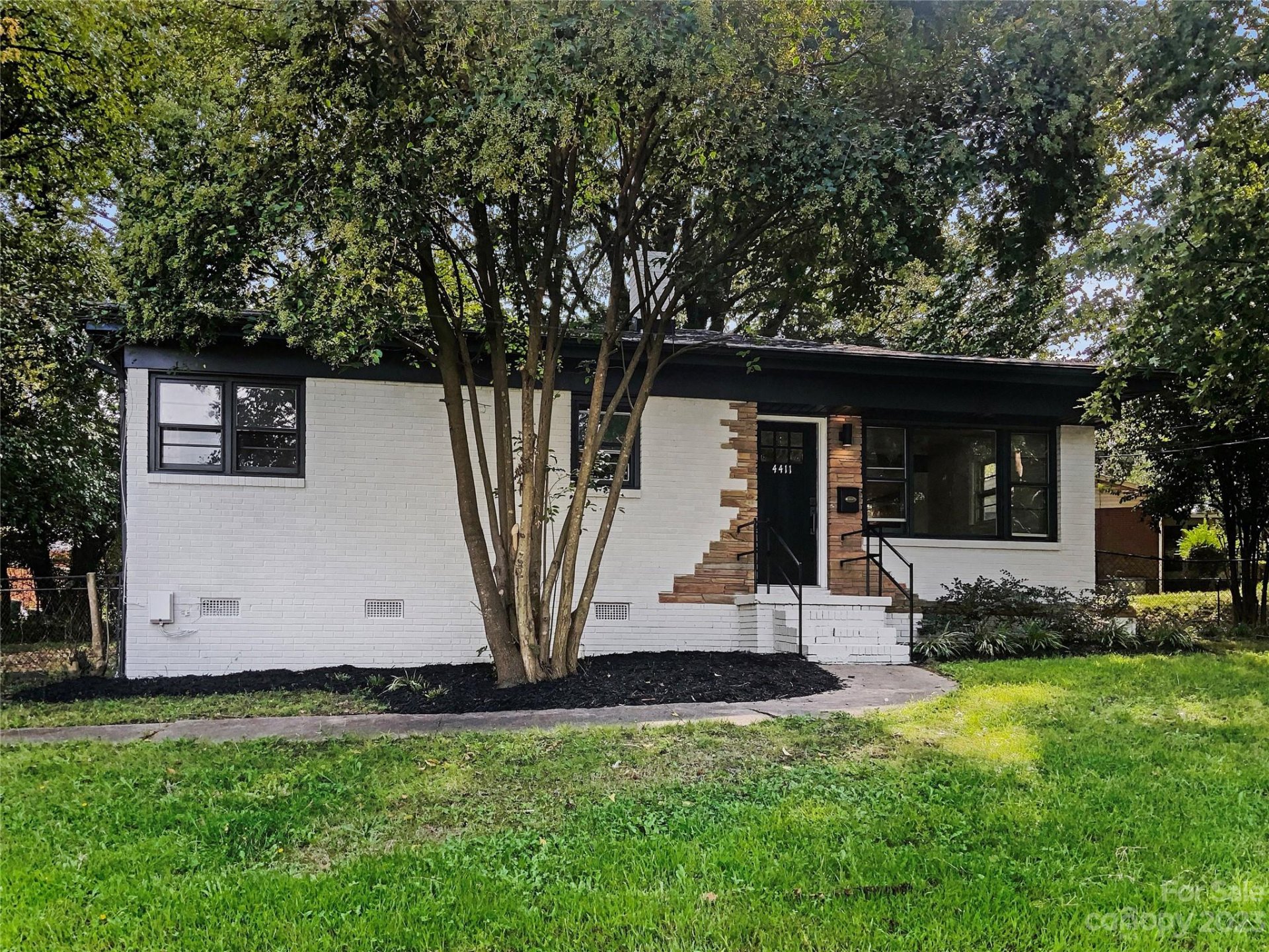 Property image 1 at 4411 Welling Avenue, Charlotte, NC 28208