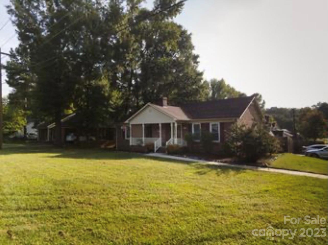 Property image 1 at 1422 Midlake Road, Kannapolis, NC 28083