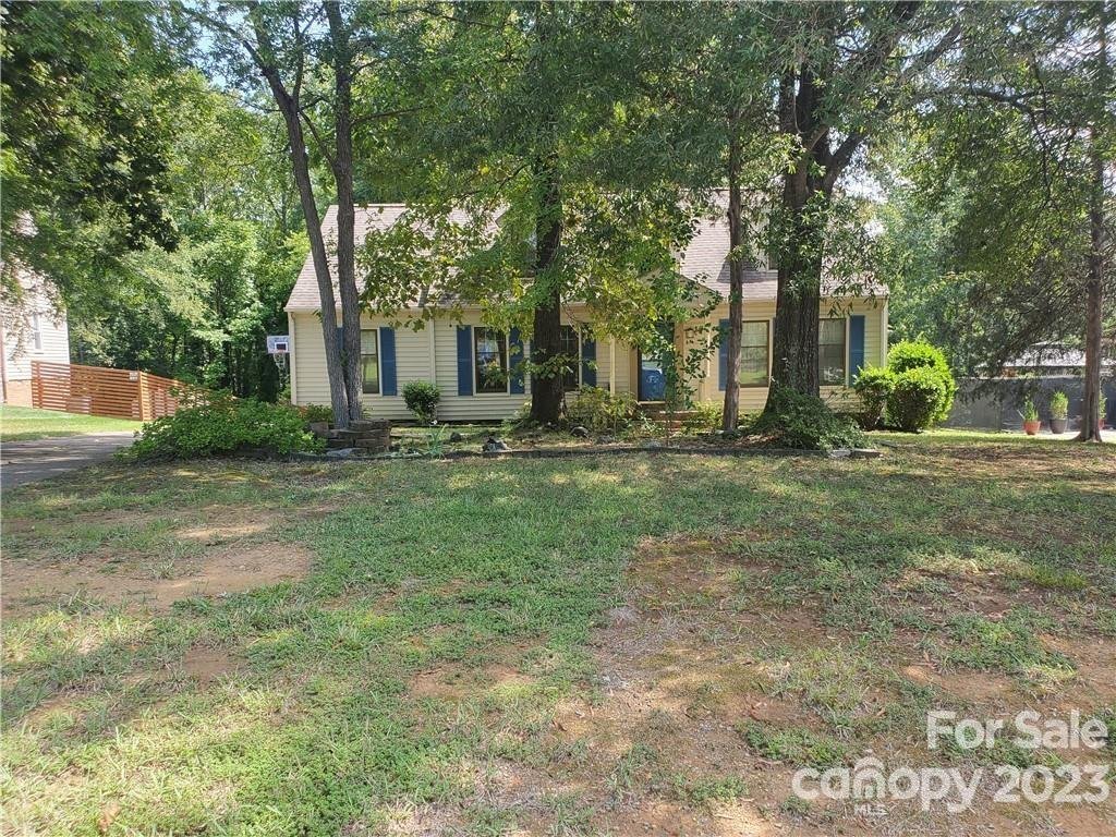 Property image 1 at 4808 Chestnut Lake Drive, Charlotte, NC 28227