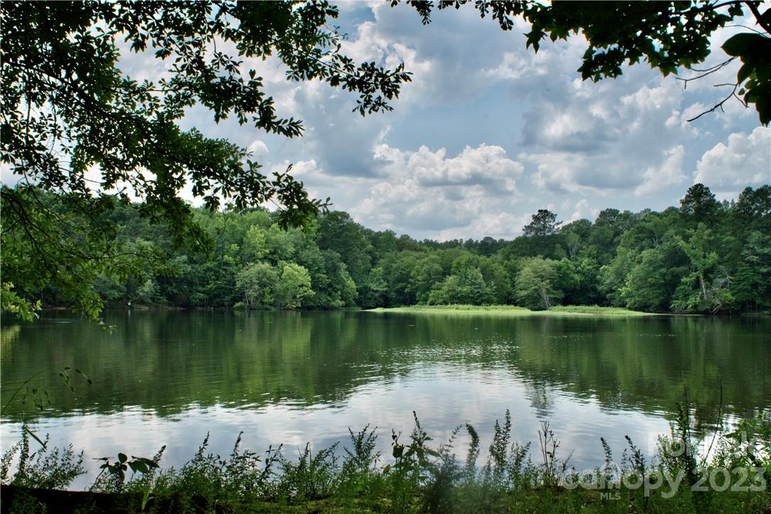 236 260 General Sumter Drive