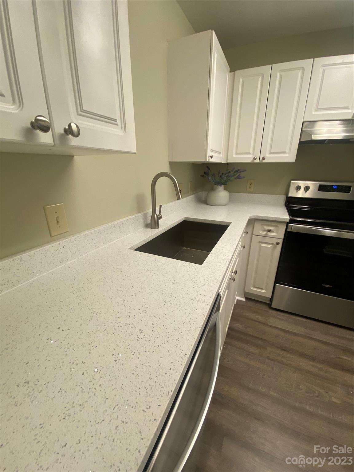 18 Hamiltons Bay Court