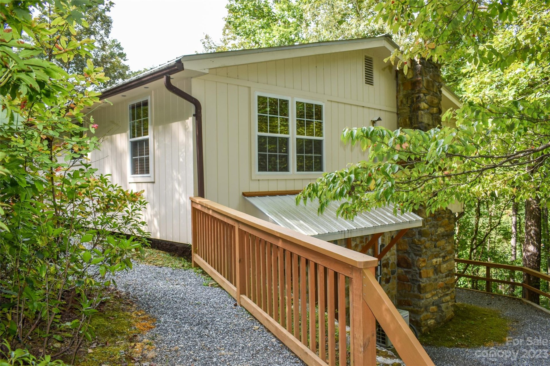 Property image 1 at 95 Rhododendron Lane, Almond, NC 28702