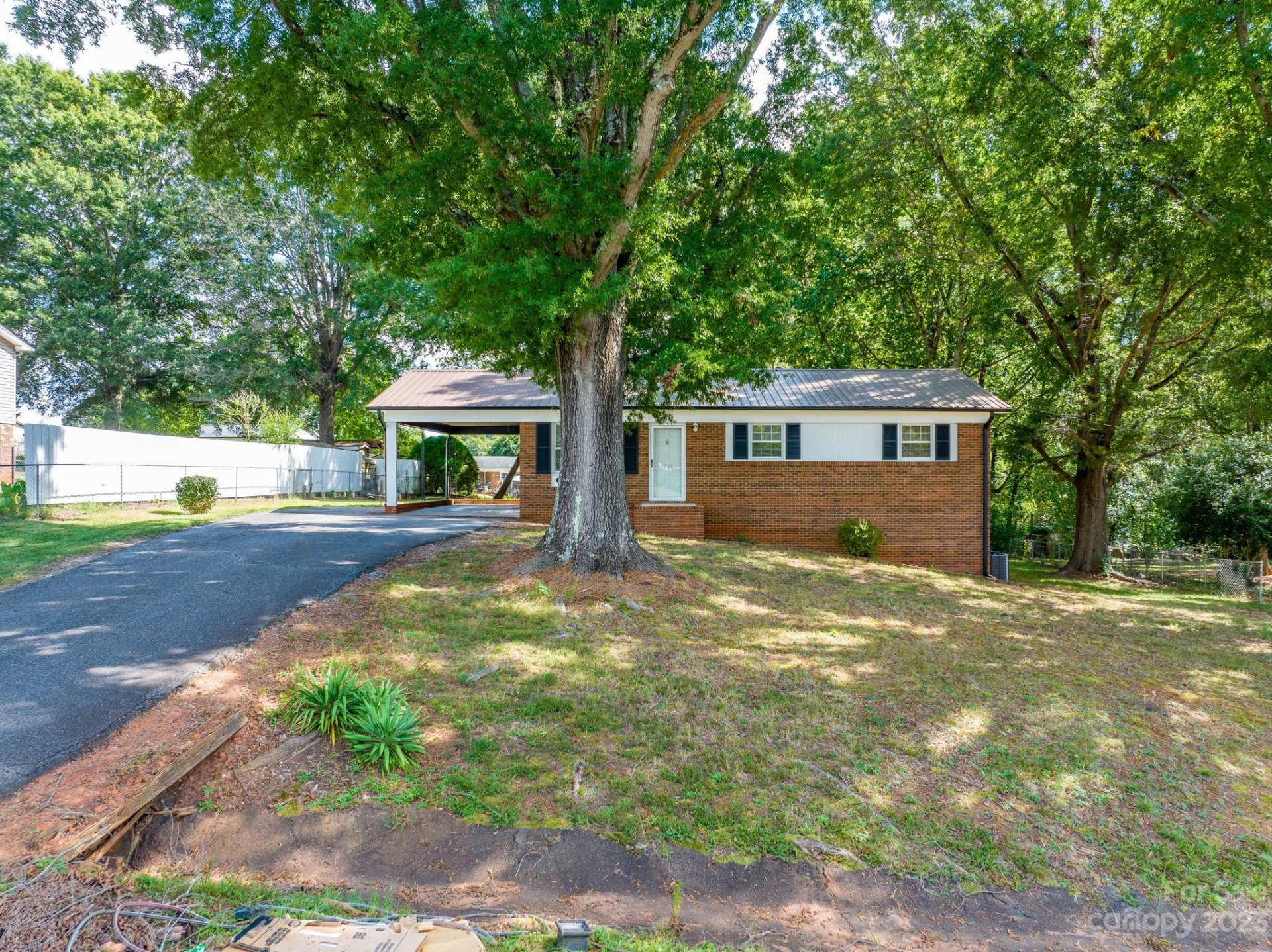 Property image 1 at 1221 Shannonbrook Drive, Newton, NC 28658