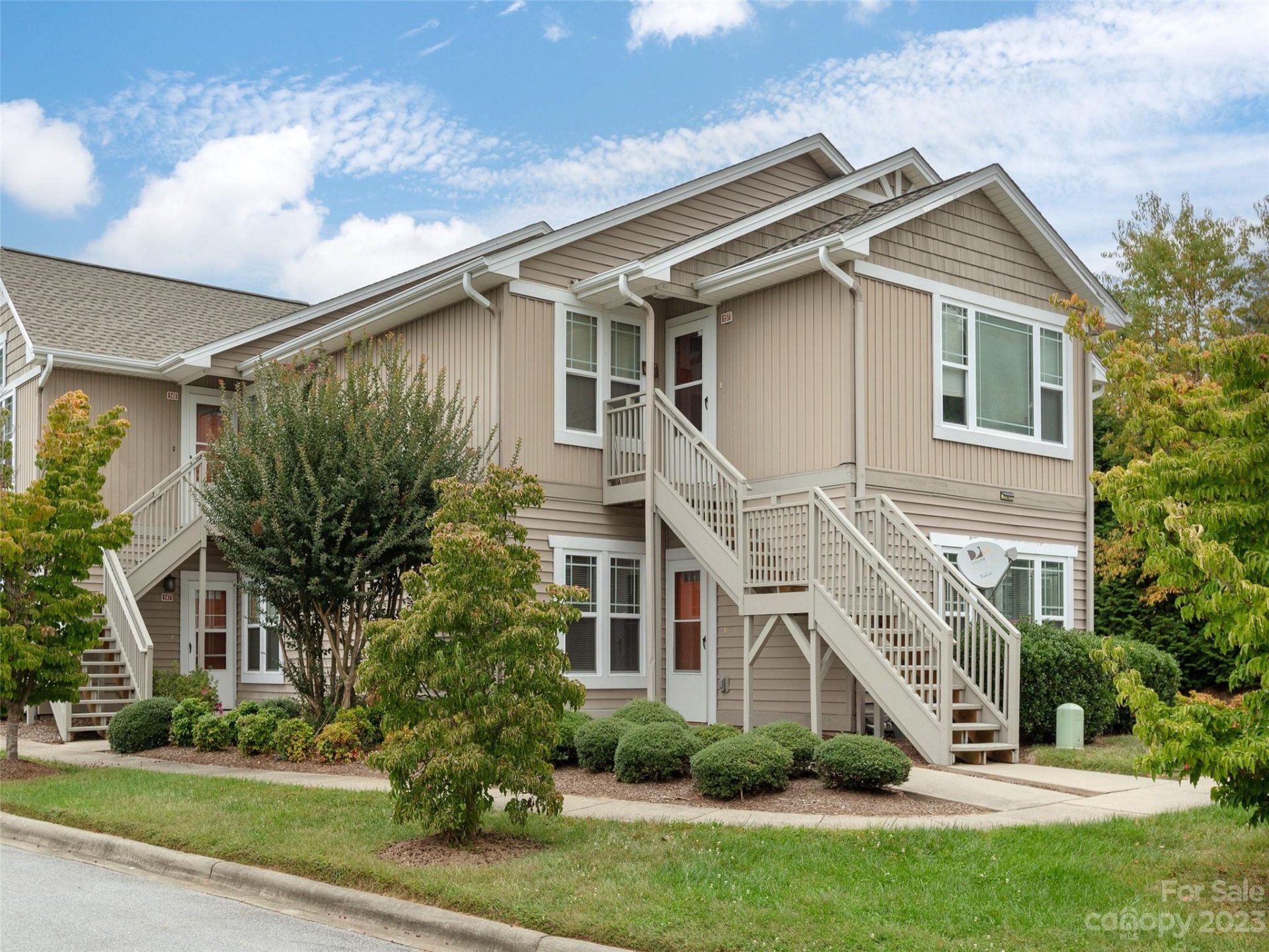 Property image 1 at 155 Morningside Lane, Hendersonville, NC 28792