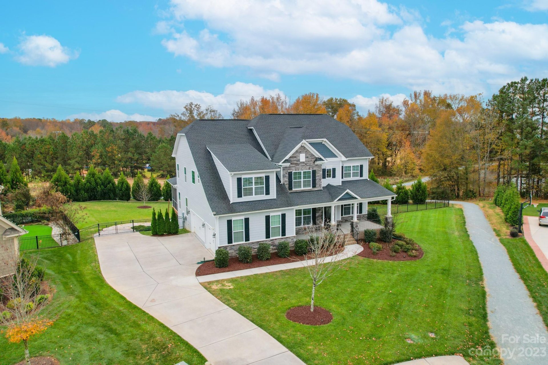 1225 Rosecliff Drive