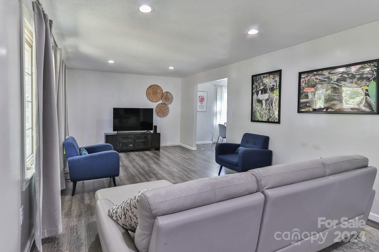 Property image 1 at 5703 Valley Field Road, Hickory, NC 28602