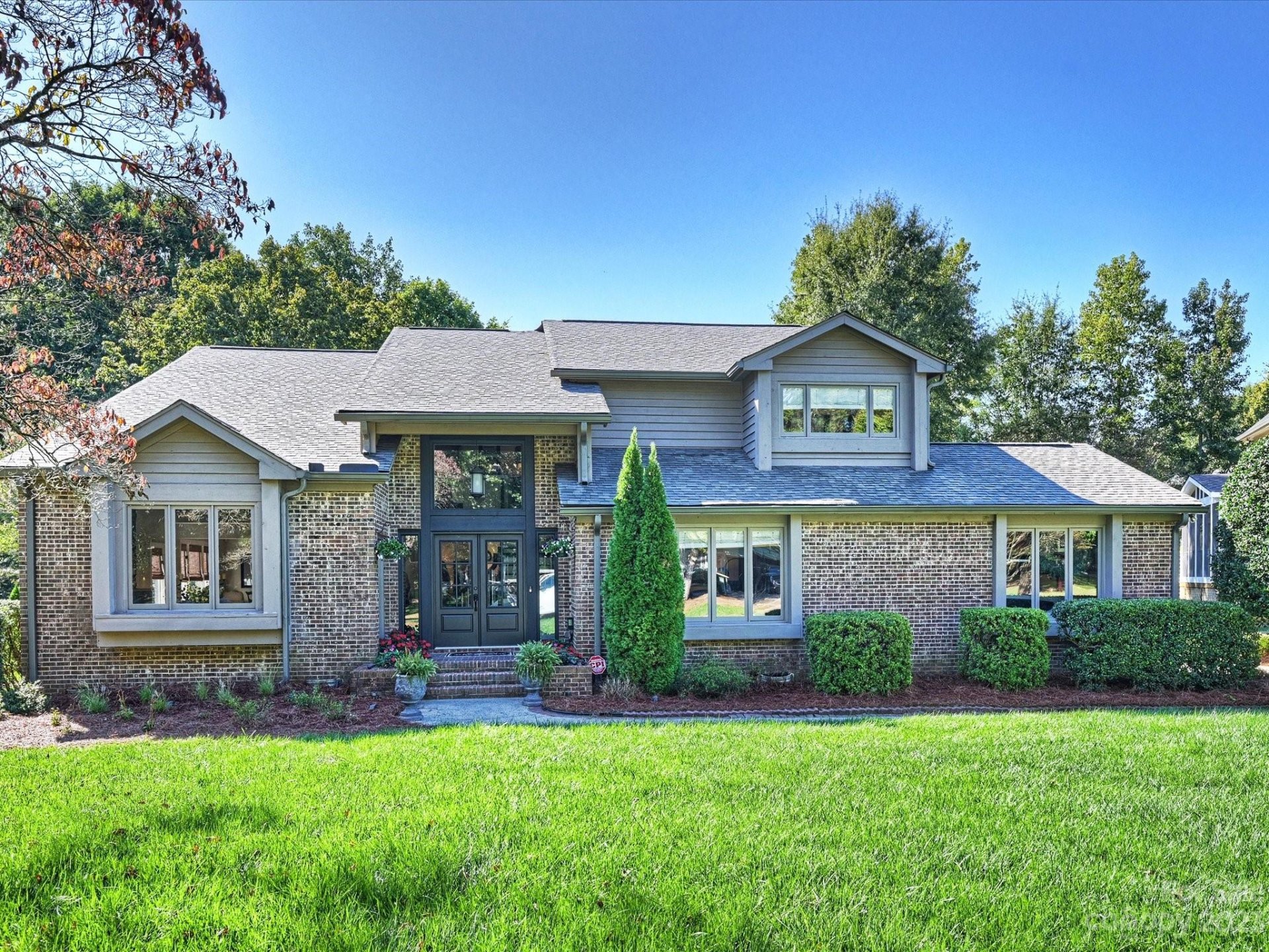 Property image 1 at 1139 Laurel Park Lane, Charlotte, NC 28270