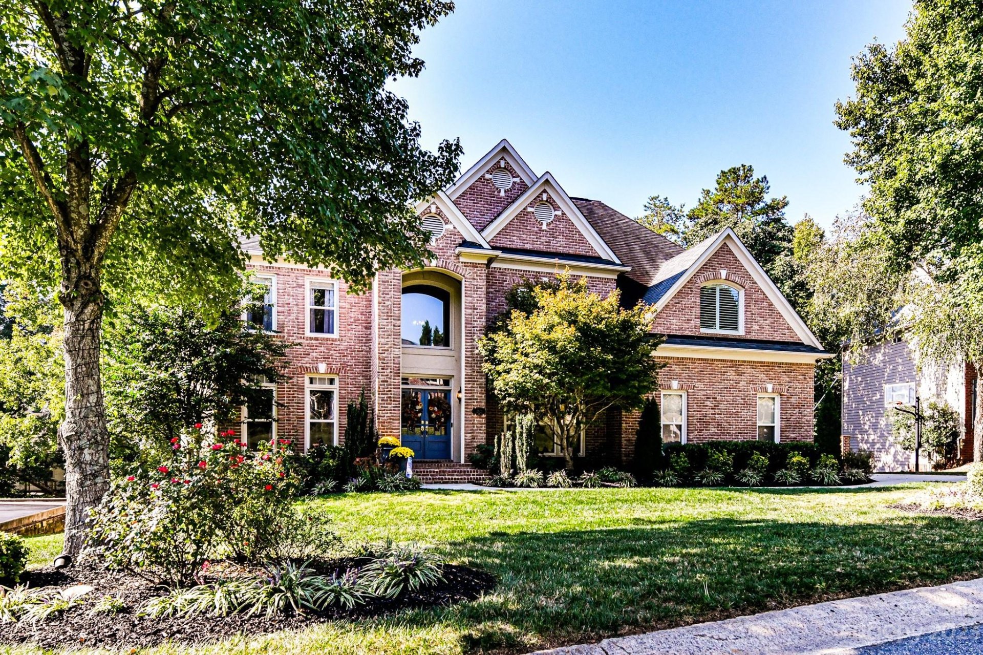 Property image 1 at 2412 Thomashire Court, Charlotte, NC 28262