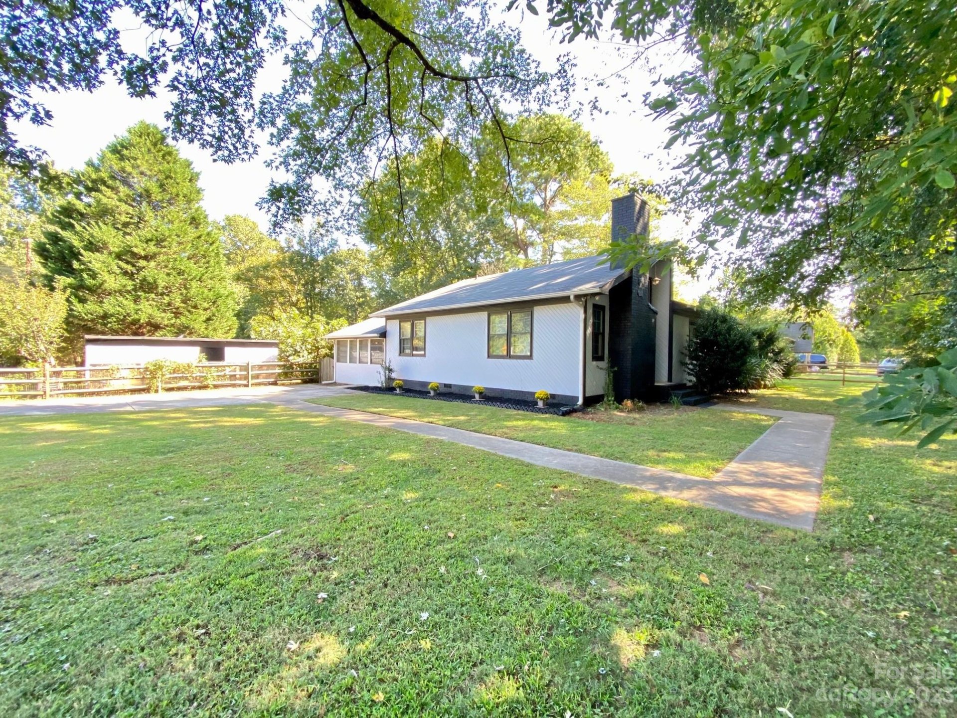 Property image 1 at 5901 Potter Road, Matthews, NC 28104